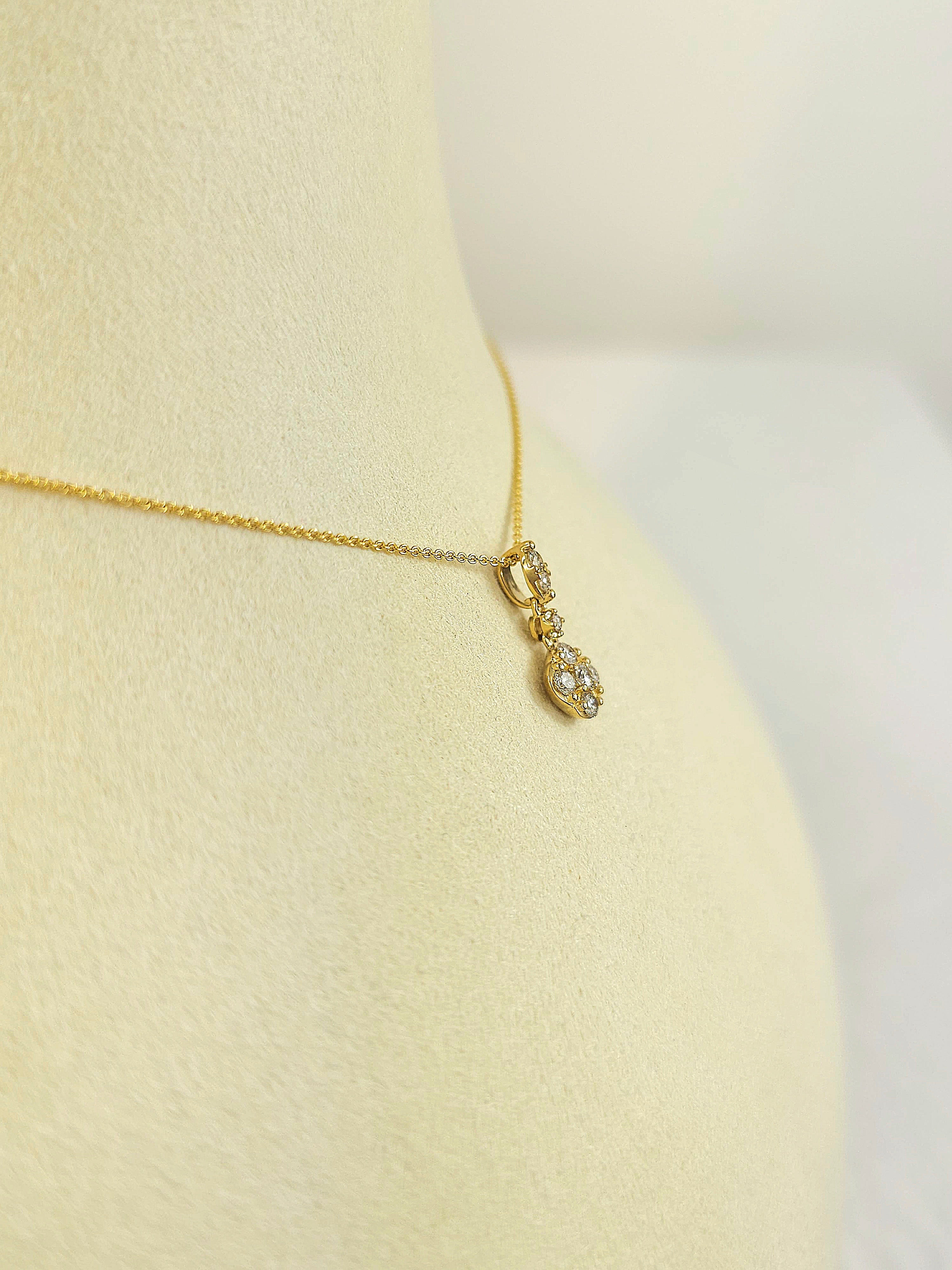 9ct Yellow Gold Cluster Diamond pendant