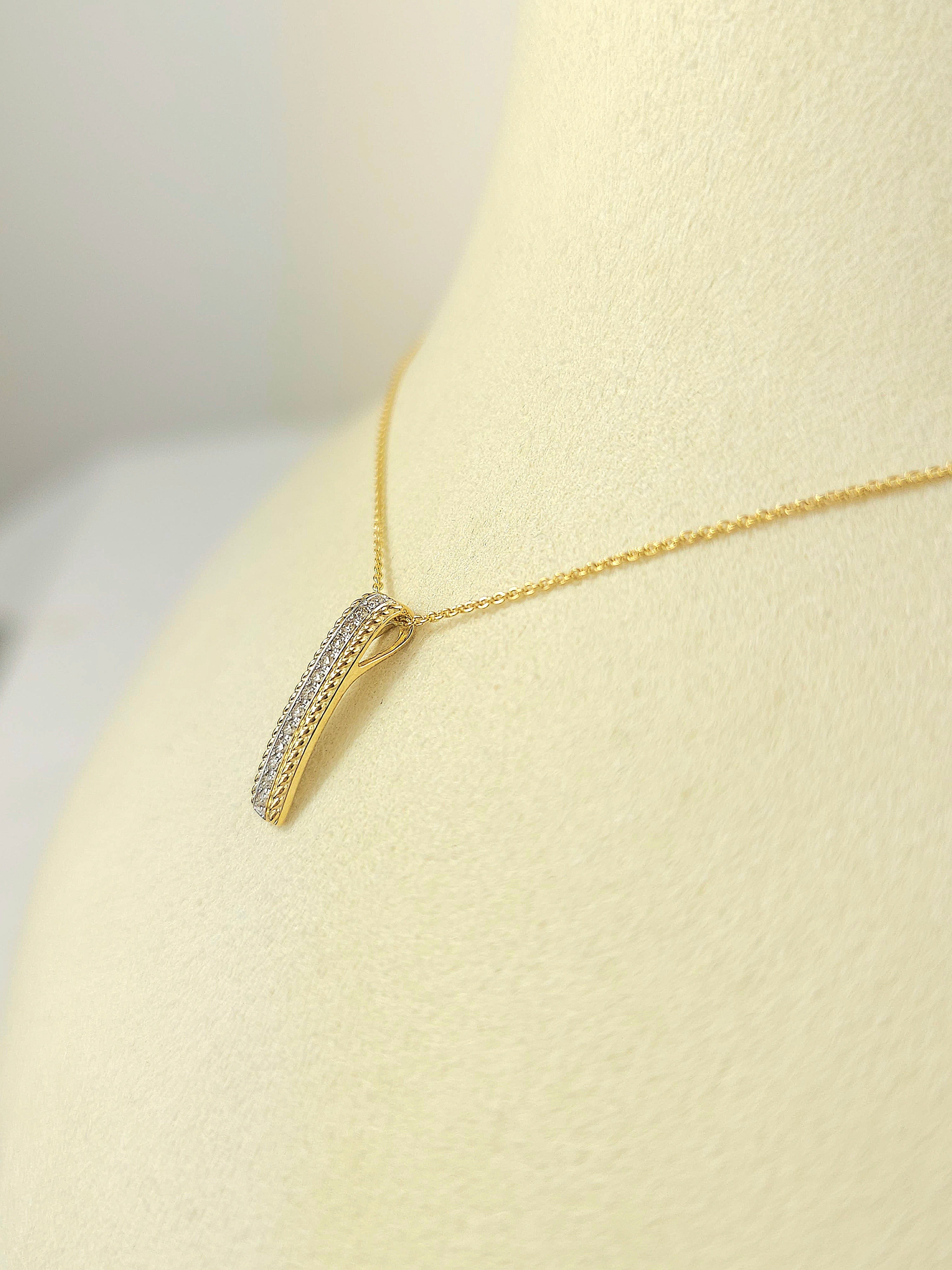 9ct Yellow and White Gold Diamond pendant