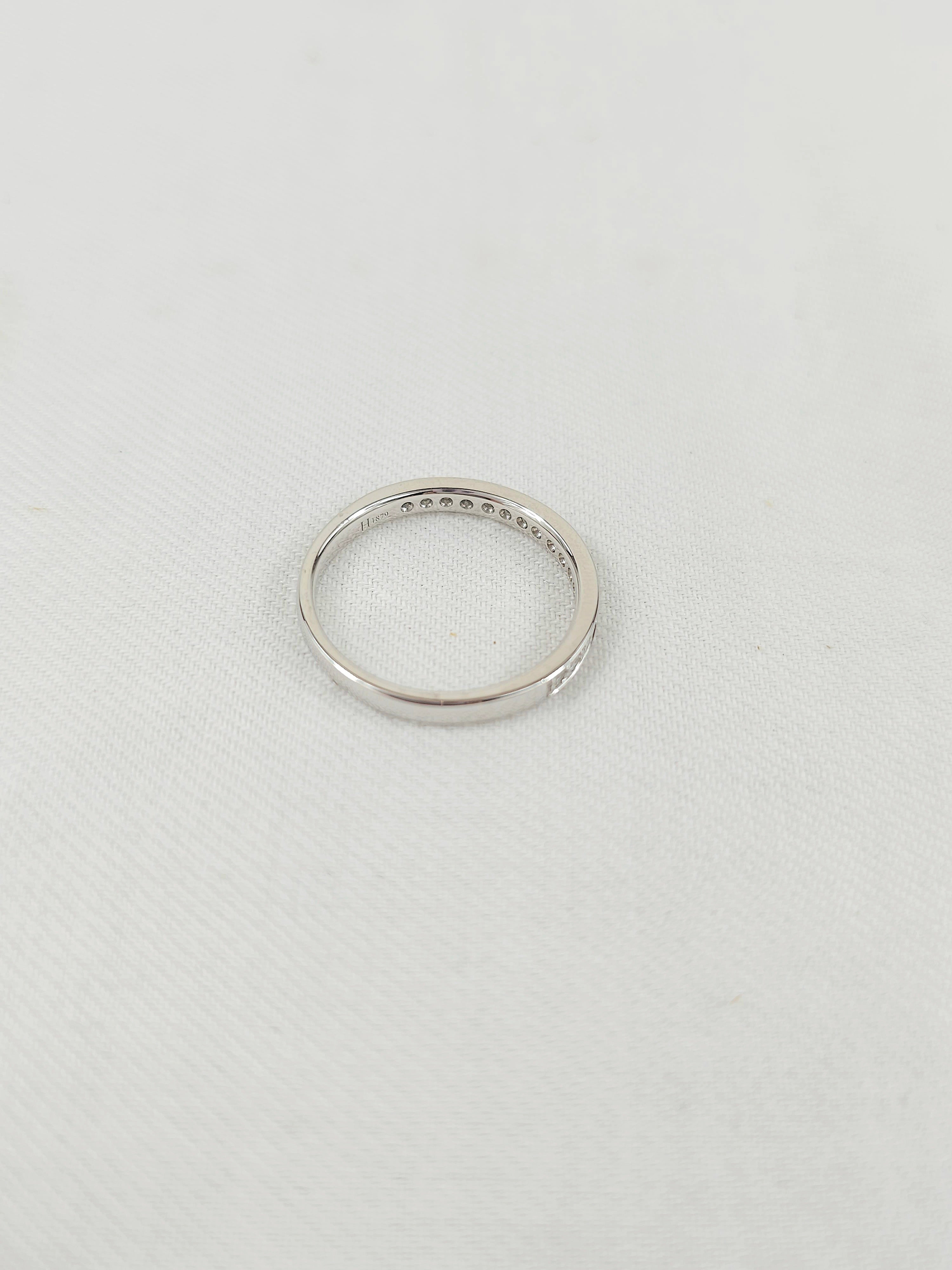 18ct White Gold Diamond Grain set Wedding band, 0.26ct total