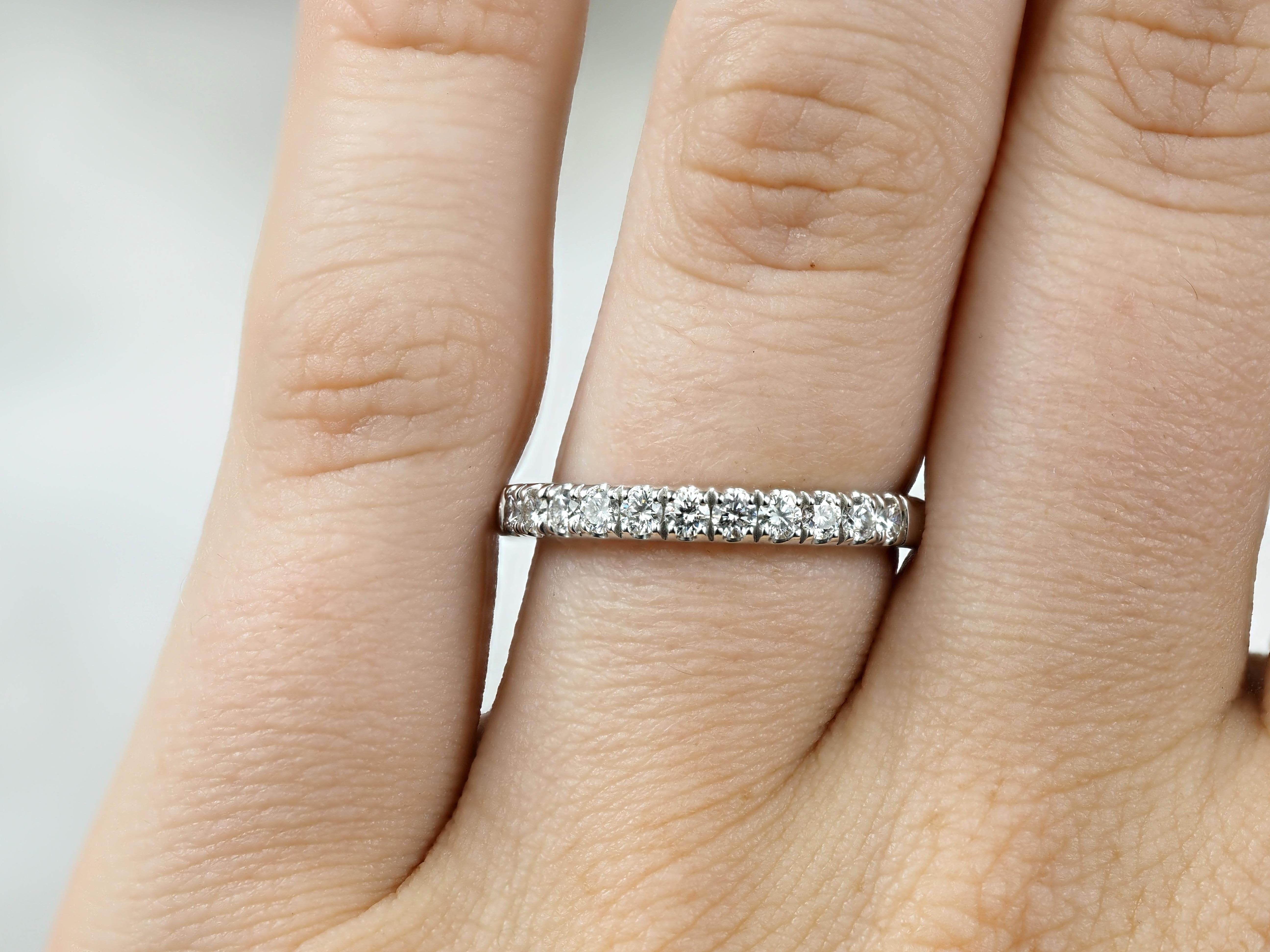 18ct White Gold Round Brilliant cut Diamond Diamond Ring, 0.41ct total