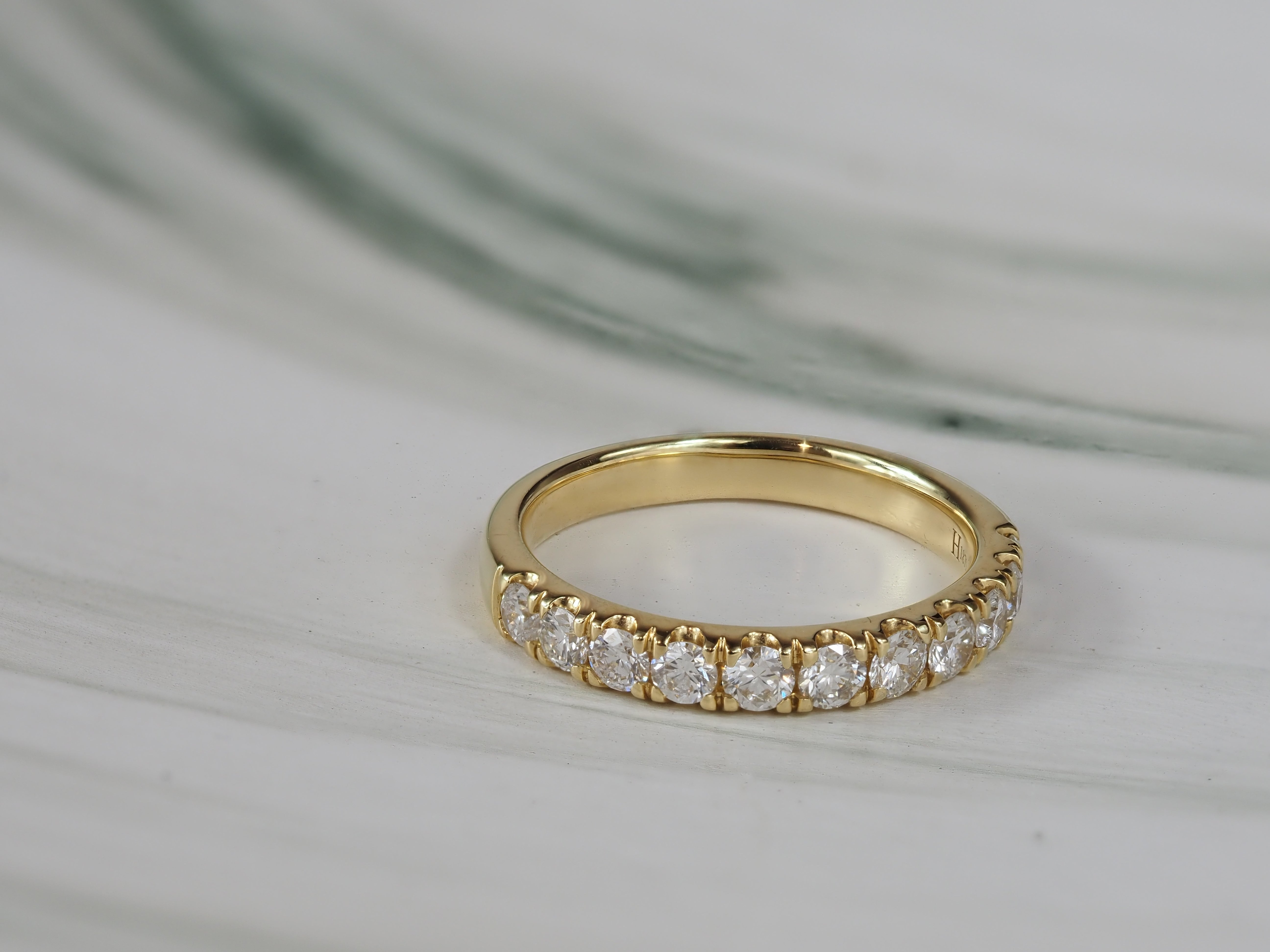 18ct Yellow Gold Round Brilliant Cut Diamond Ring, 0.76ct Total