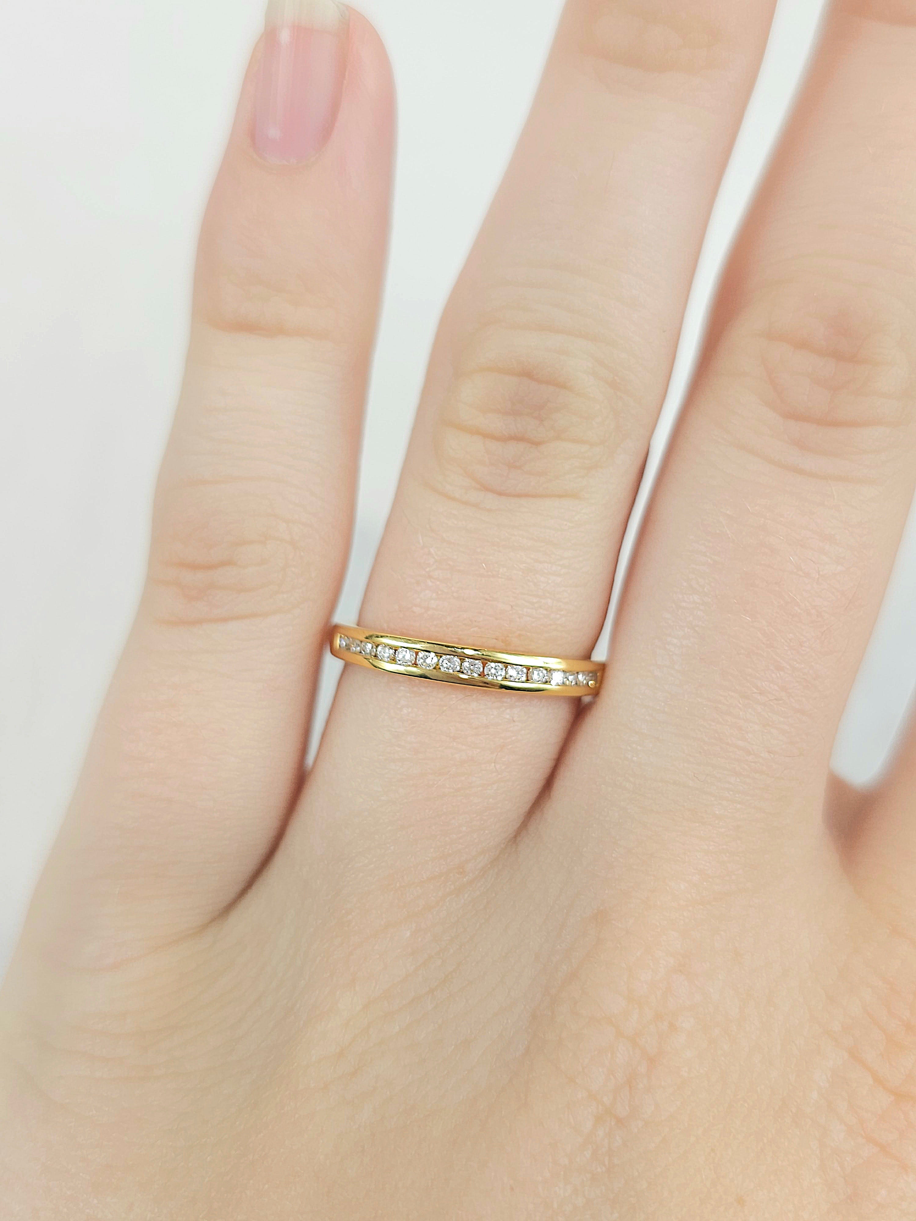 18ct Yellow Gold Round Brilliant cut Diamond band, 0.15ct Total