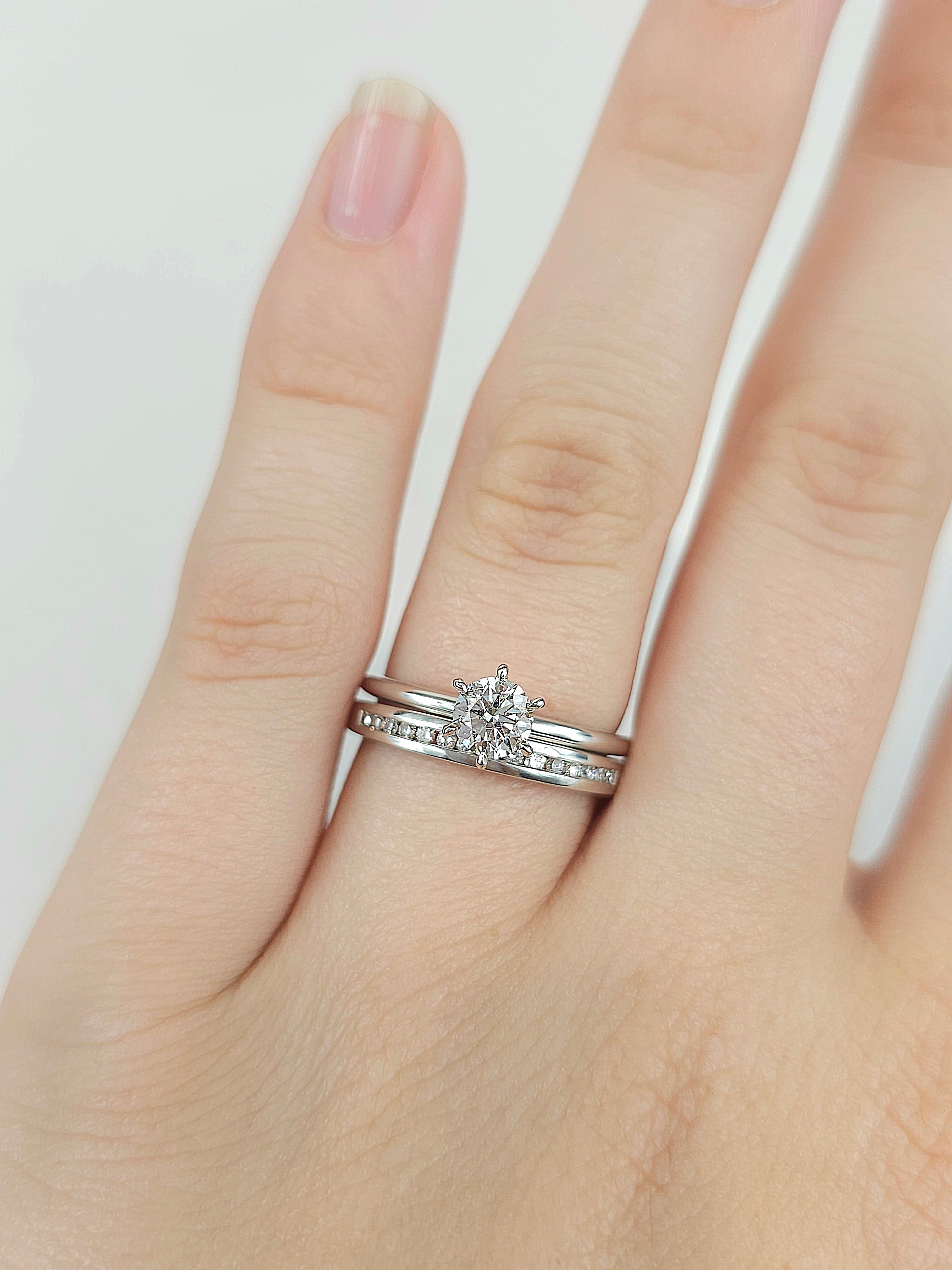 18ct Yellow Gold Round Brilliant cut Diamond band, 0.15ct total