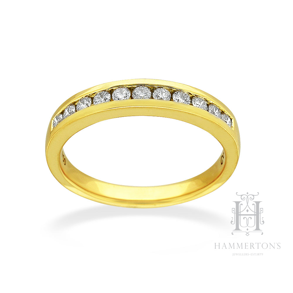 18ct Yellow Gold Round Brilliant cut Diamond band, 0.22ct total
