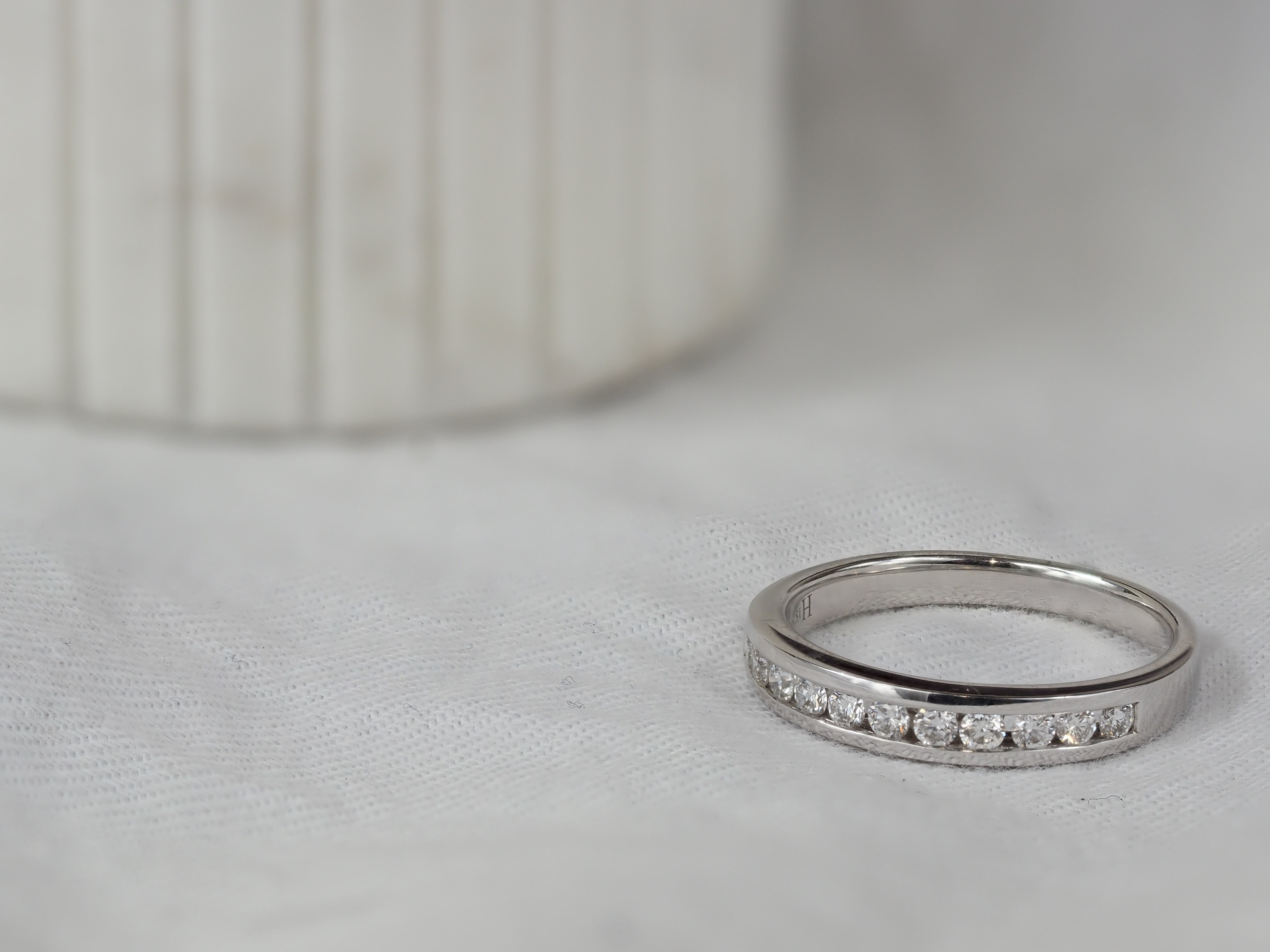 18ct White Gold Round Brilliant cut Diamond Ring, 0.33ct total