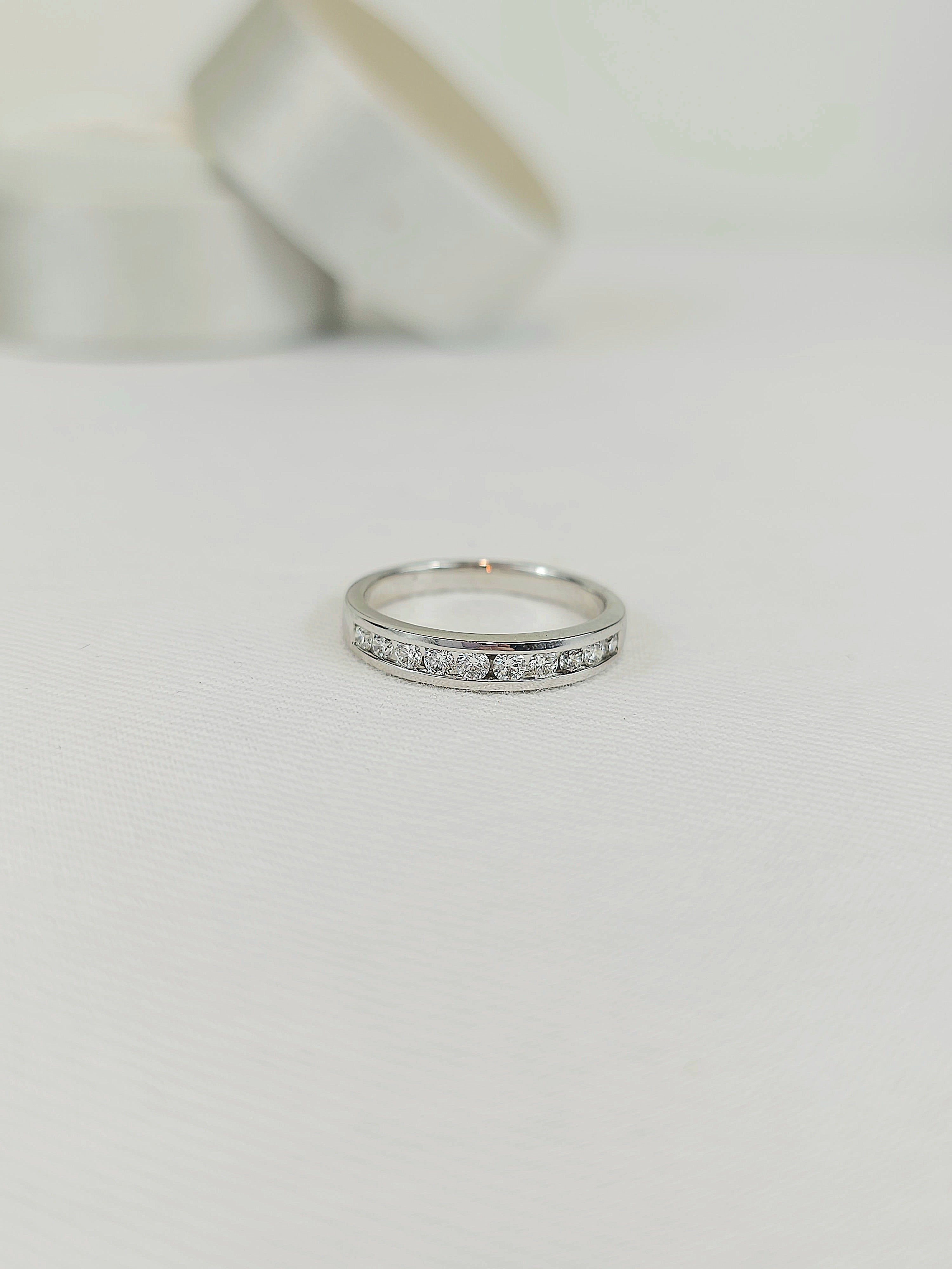 18ct White Gold Round Brilliant cut Diamond Band, 0.40ct total