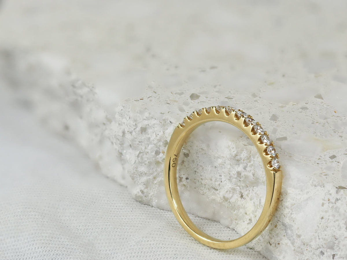 18ct Yellow Gold Round Brilliant cut Diamond Ring, 0.24ct total