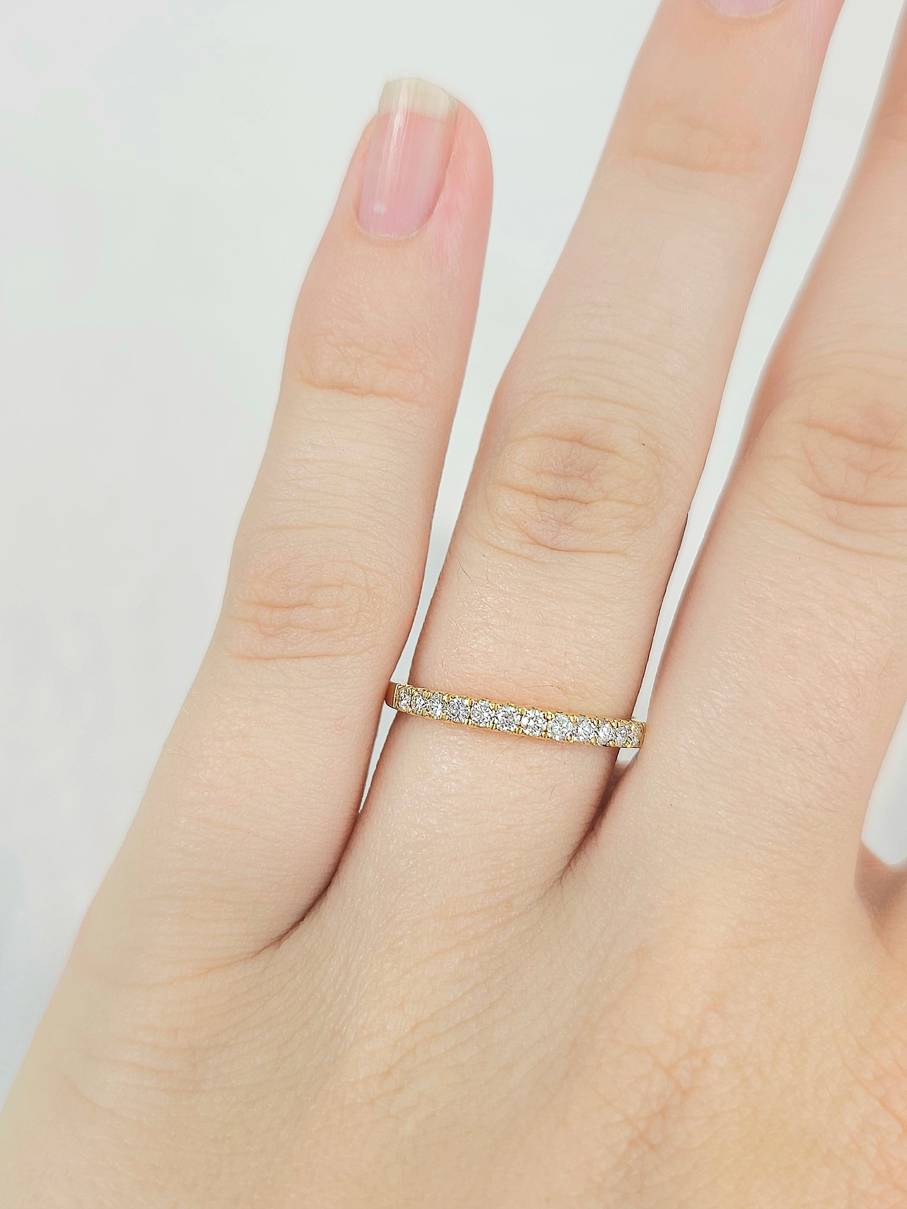 18ct Yellow Gold Round Brilliant cut Diamond band, 0.24ct total