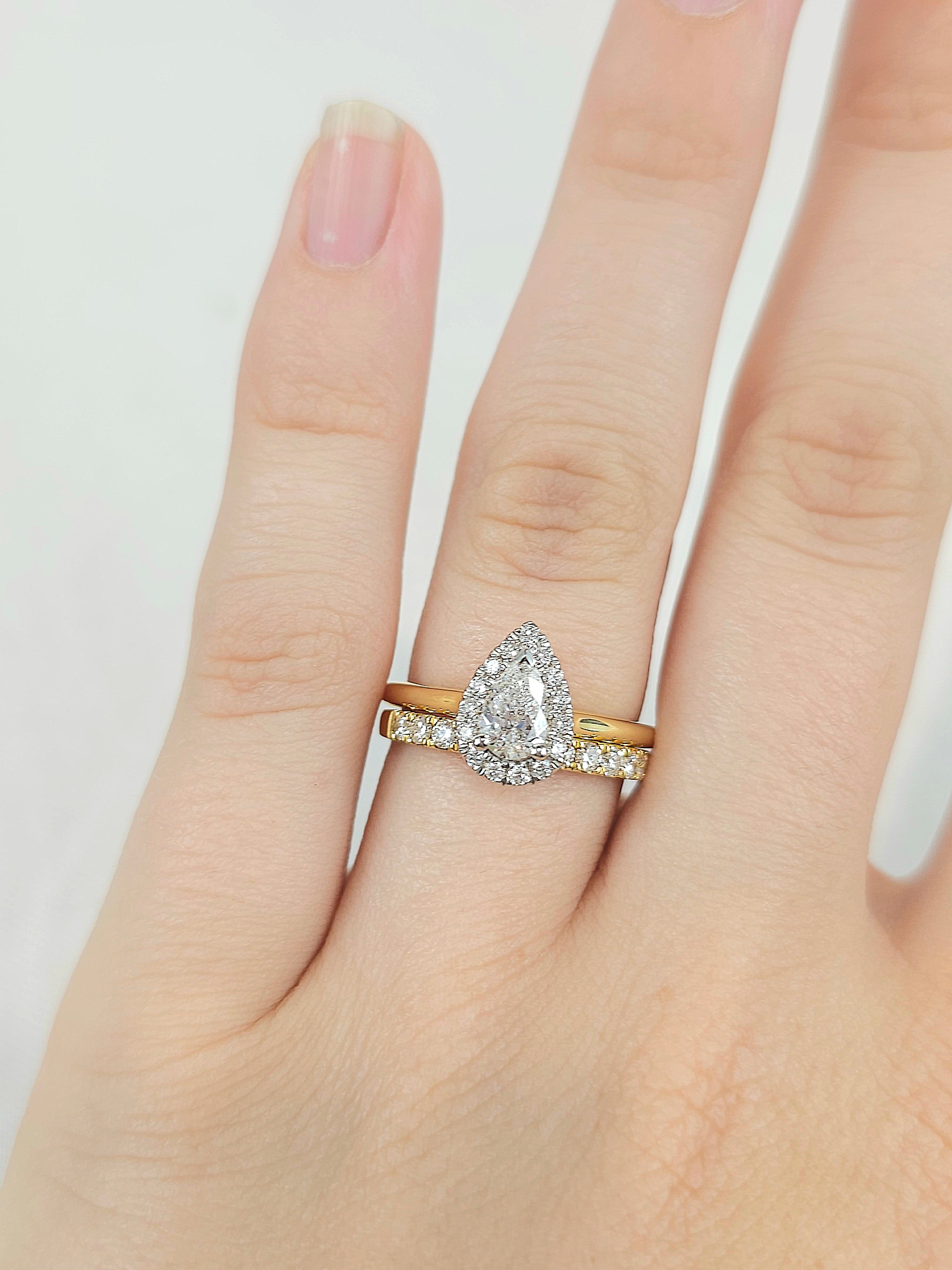 18ct Yellow Gold Round Brilliant cut Diamond Band, 0.33ct total