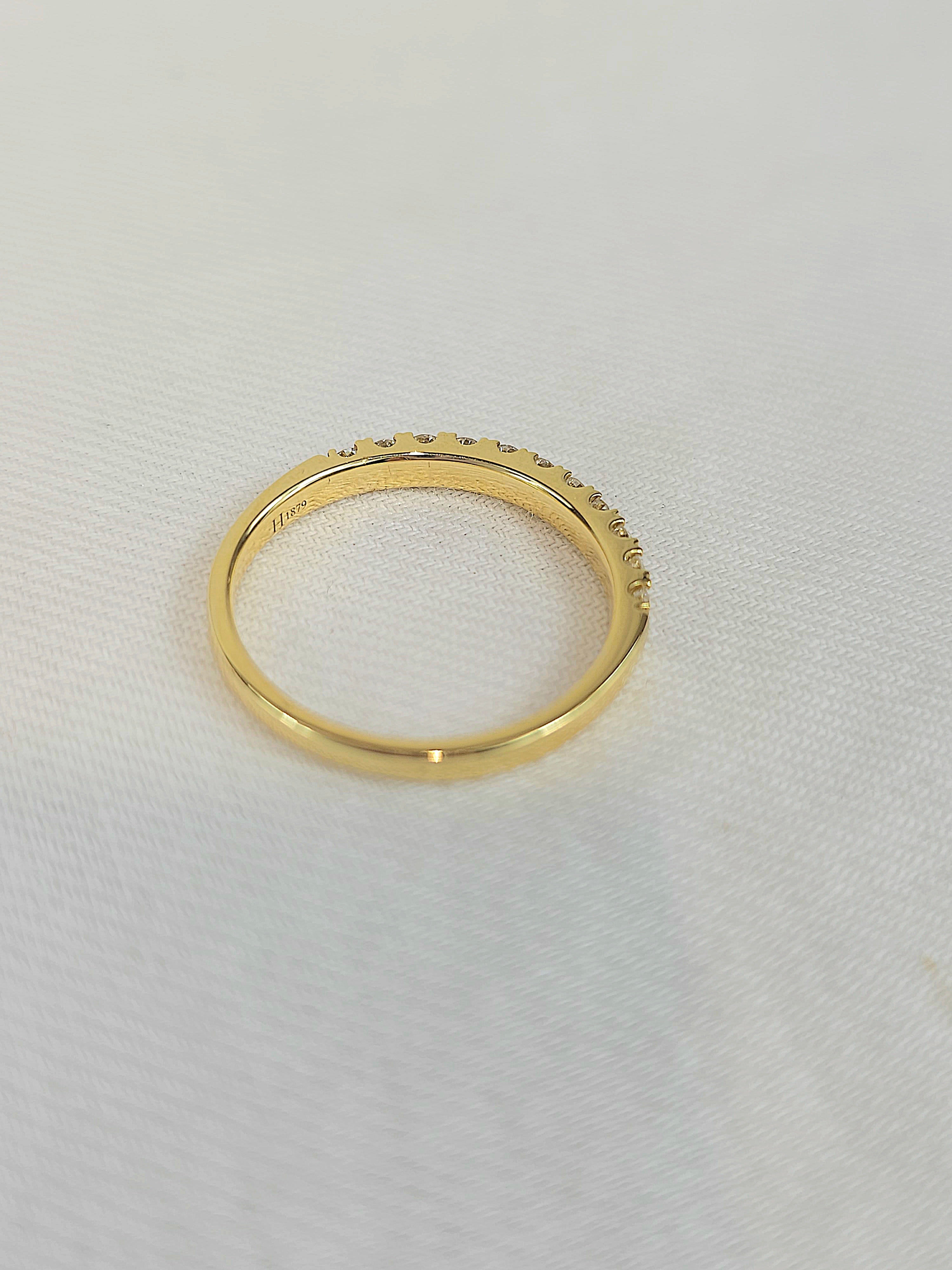 18ct Yellow Gold Round Brilliant cut Diamond Band, 0.33ct total