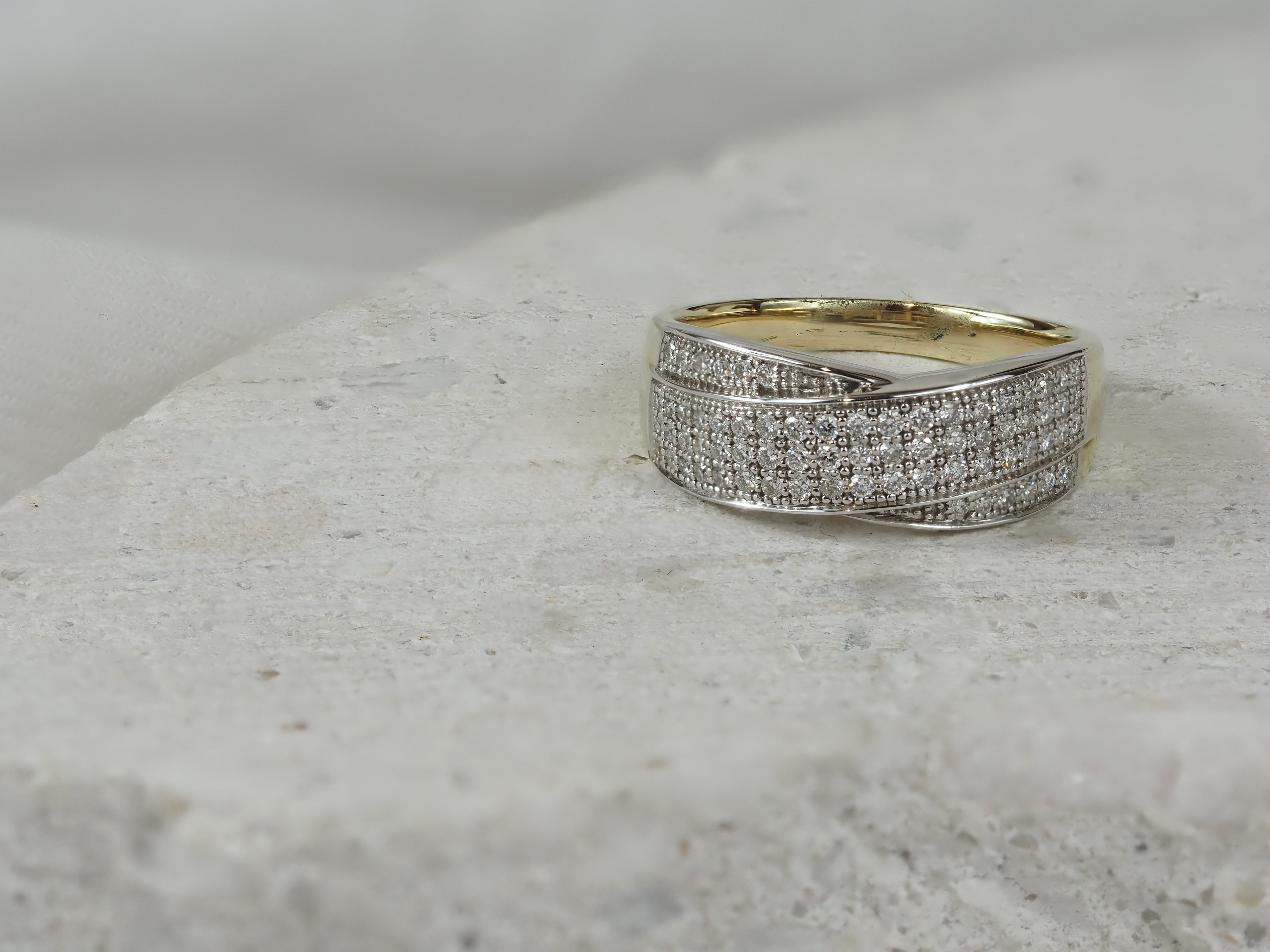 9ct Yellow and White Gold Diamond Ring, 0.33ct Total