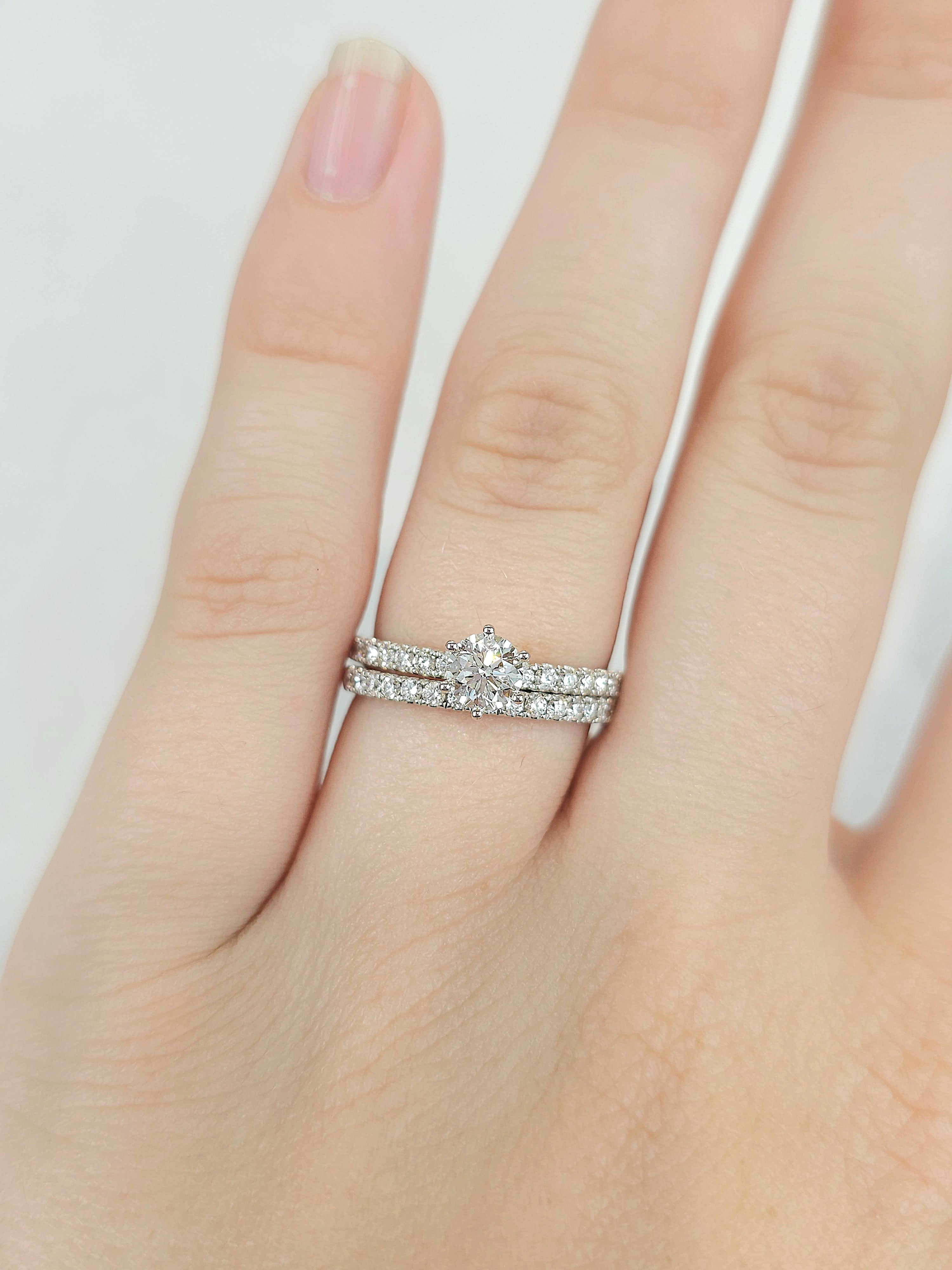 18ct White Gold Round Brilliant cut Diamond Band, 0.25ct total