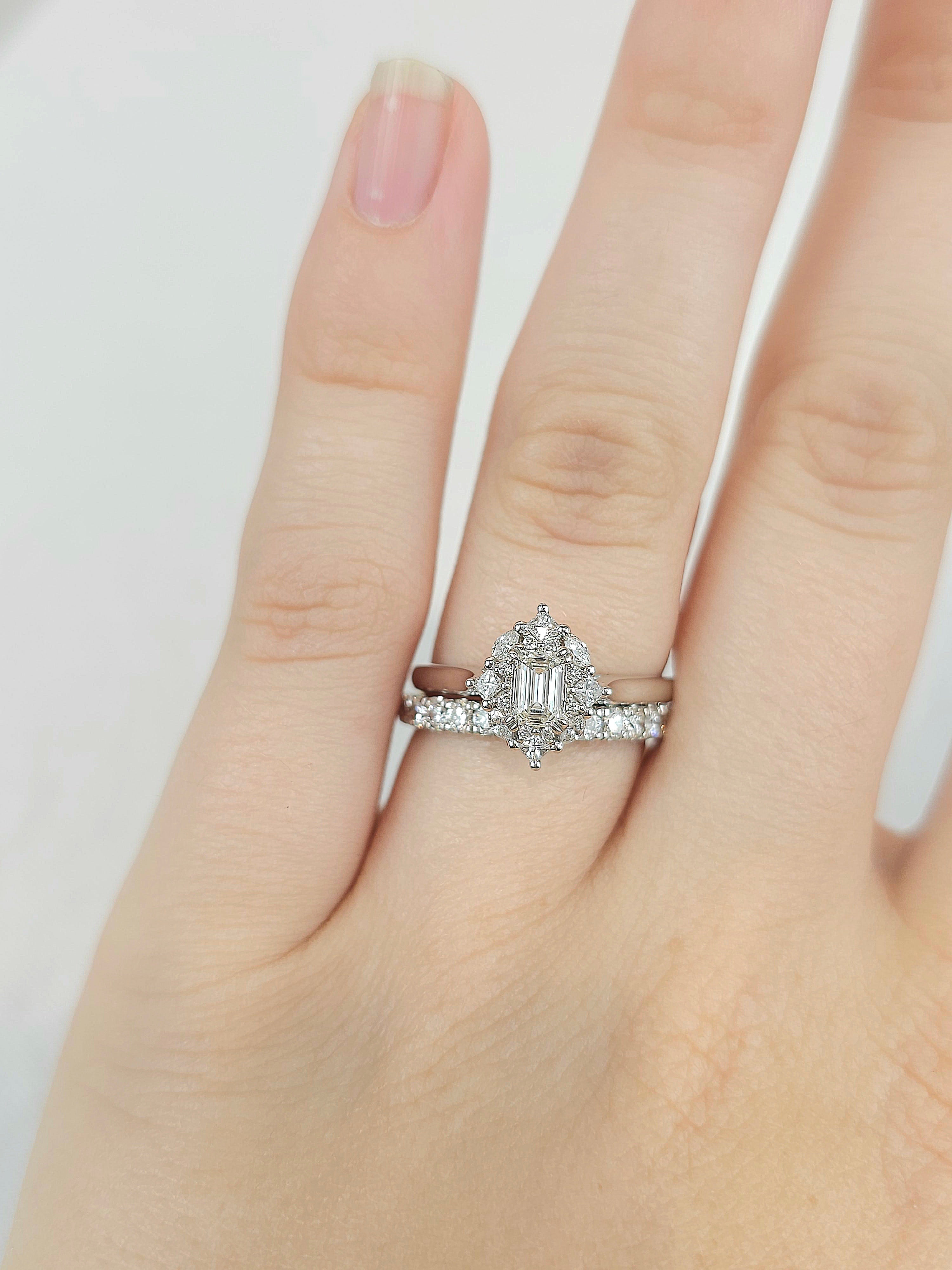 18ct Yellow and White Gold Round Brilliant cut Diamond Band, 0.51ct total