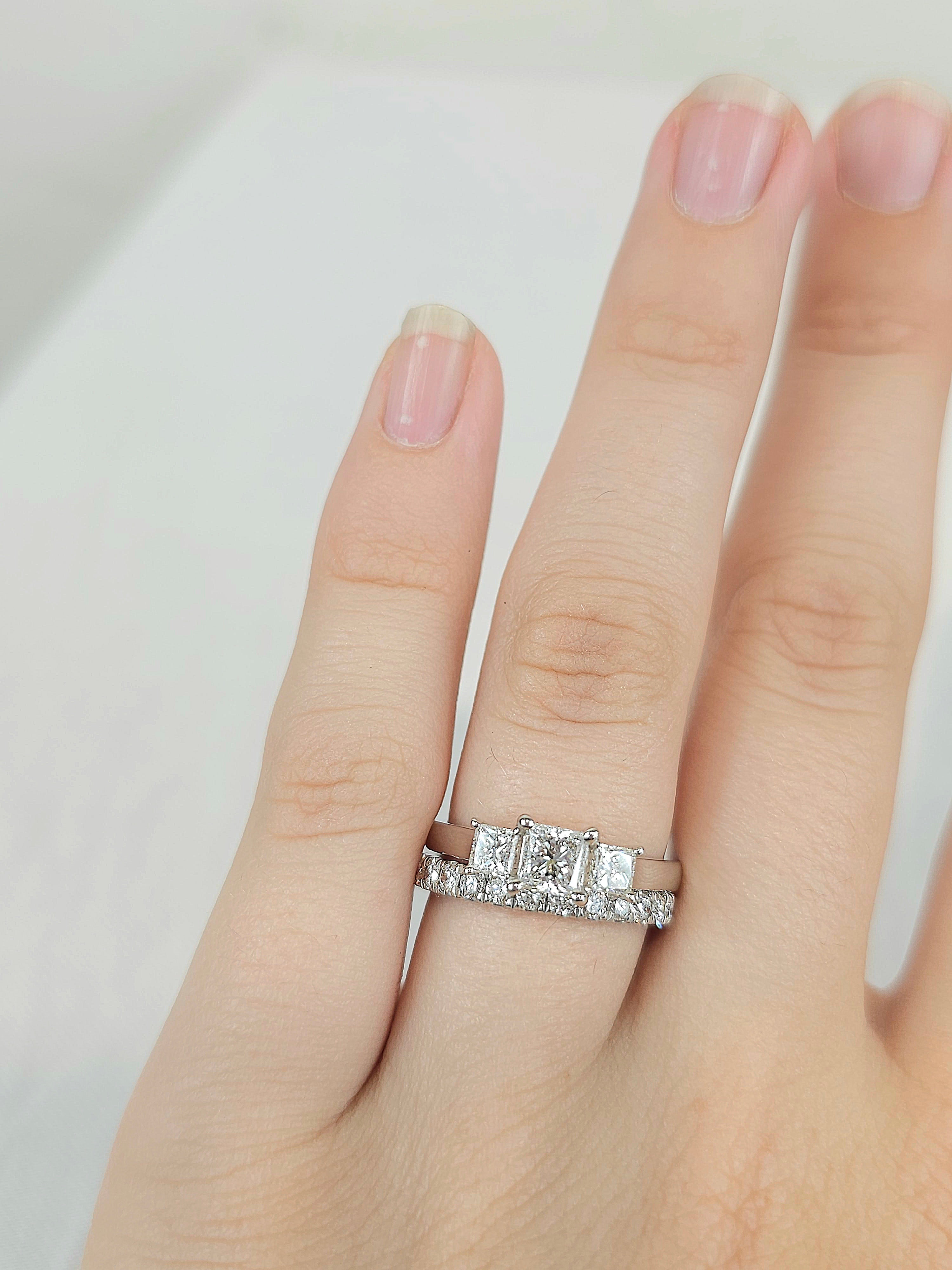 18ct White gold Round Brilliant cut Diamond band, 0.50ct total