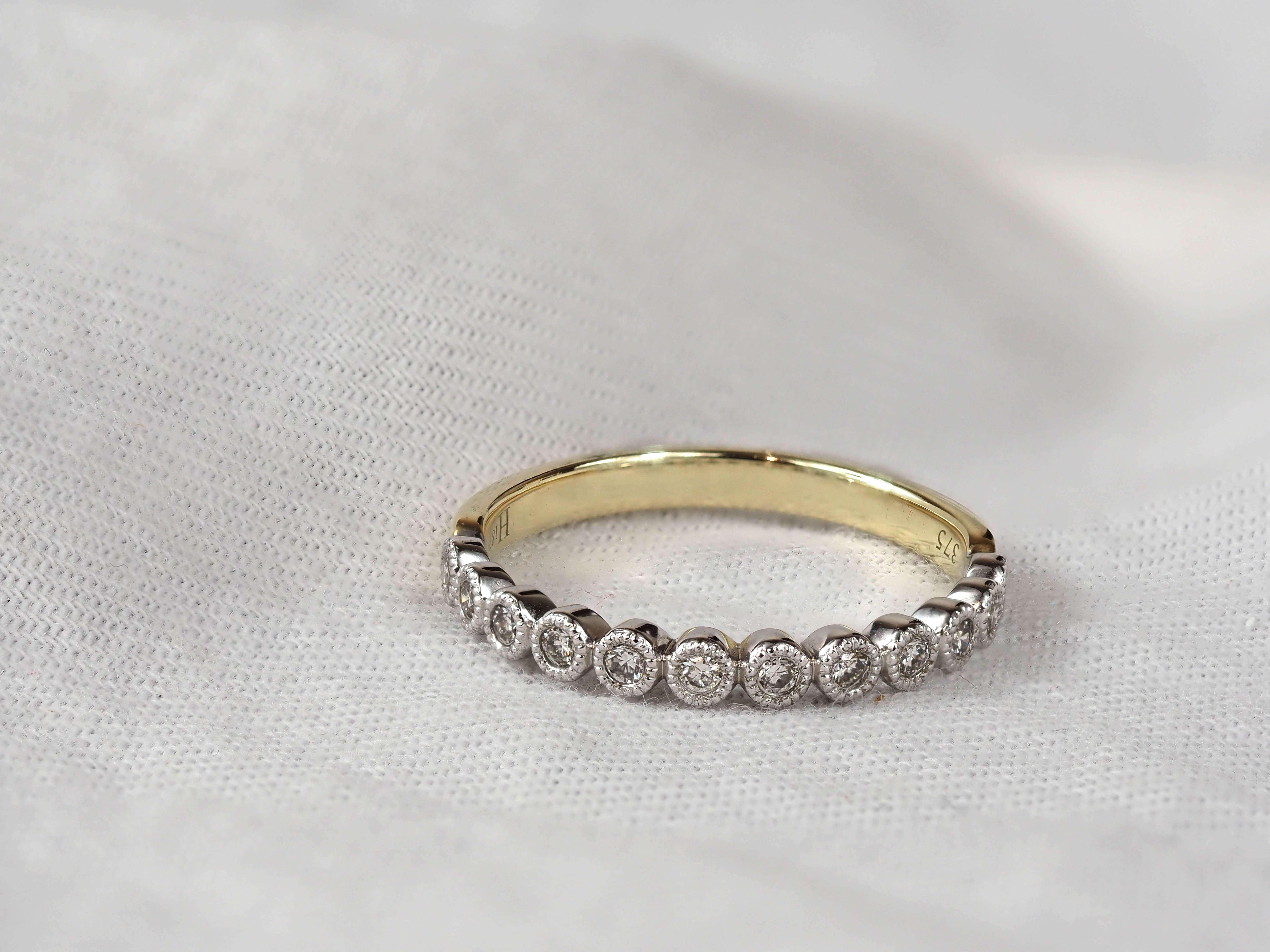 9ct Yellow and White gold Vintage style Diamond Ring, 0.22ct total