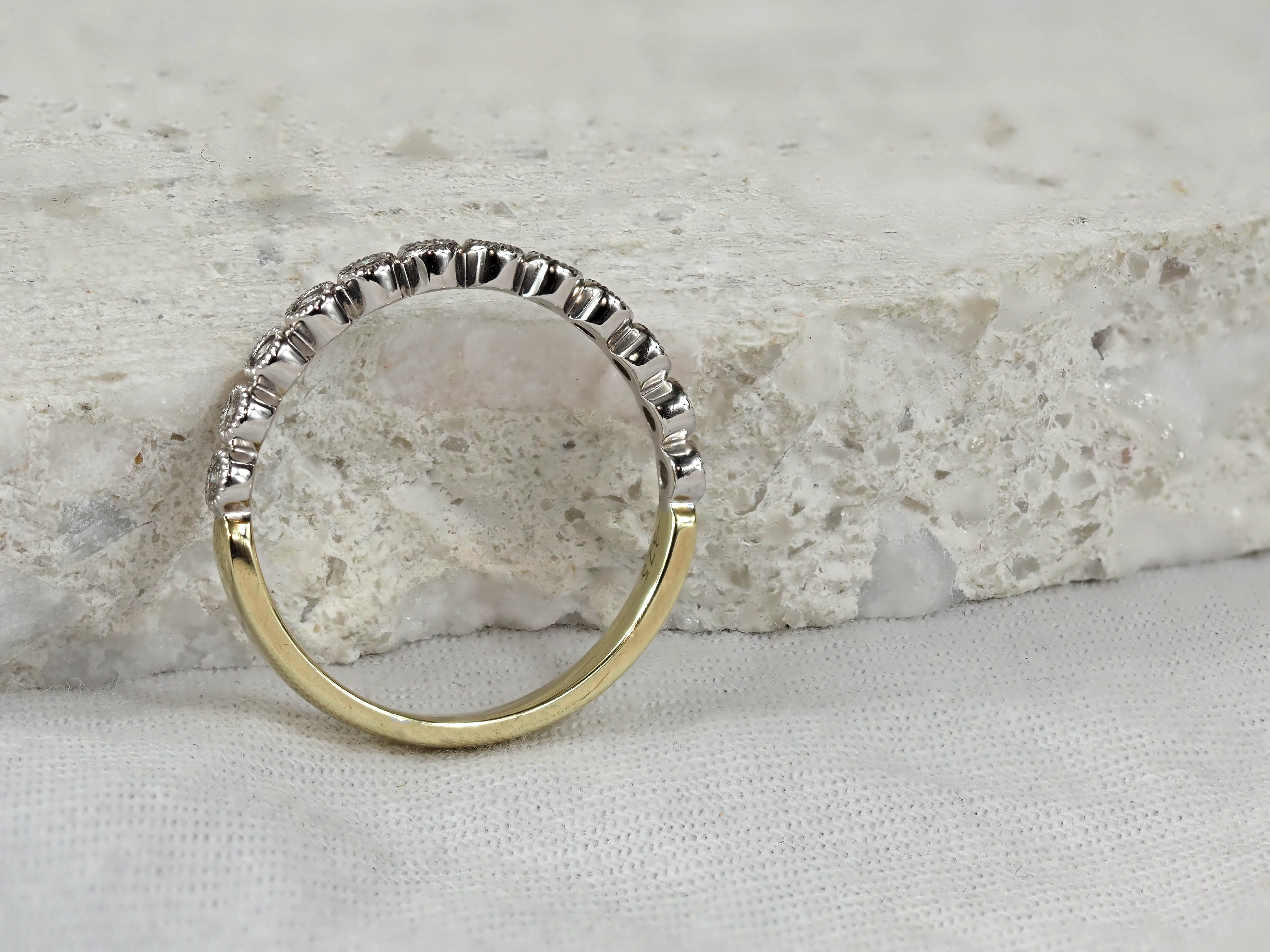 9ct Yellow and White gold Vintage style Diamond Ring, 0.22ct total