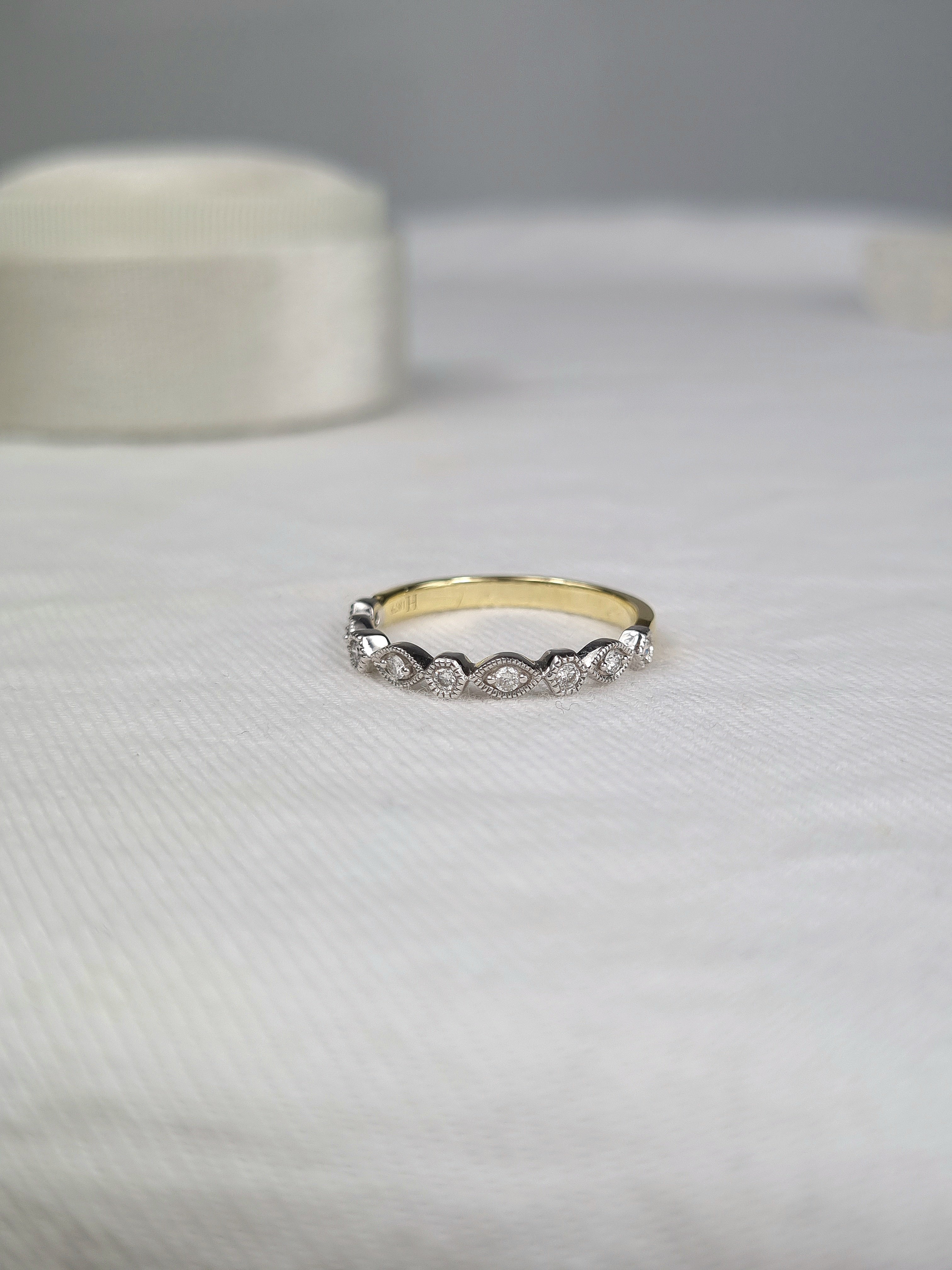 9ct Yellow and White Gold Vintage Style Diamond ring, 0.15ct total