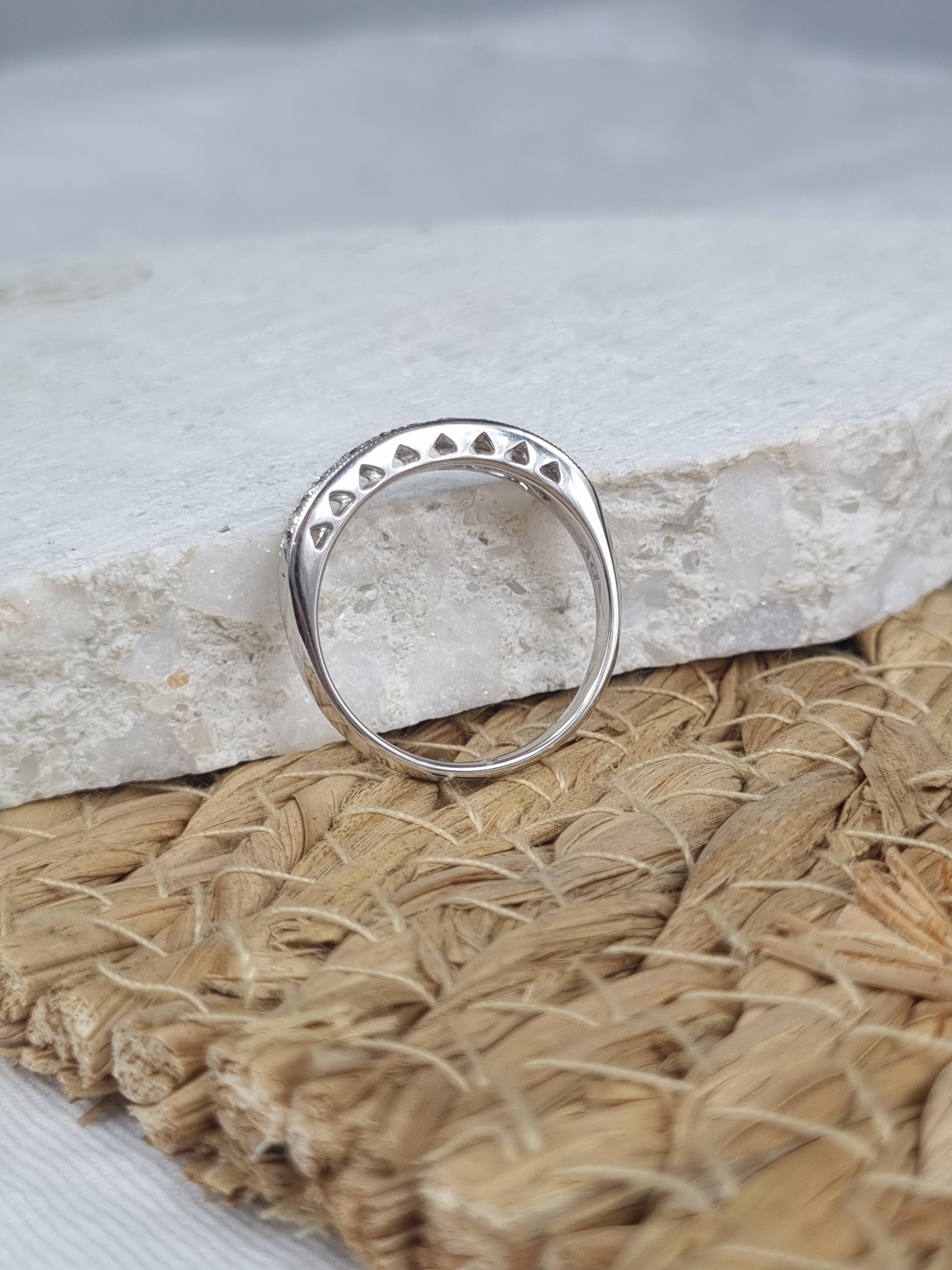 18ct White Gold Diamond Dress ring, 0.50ct total