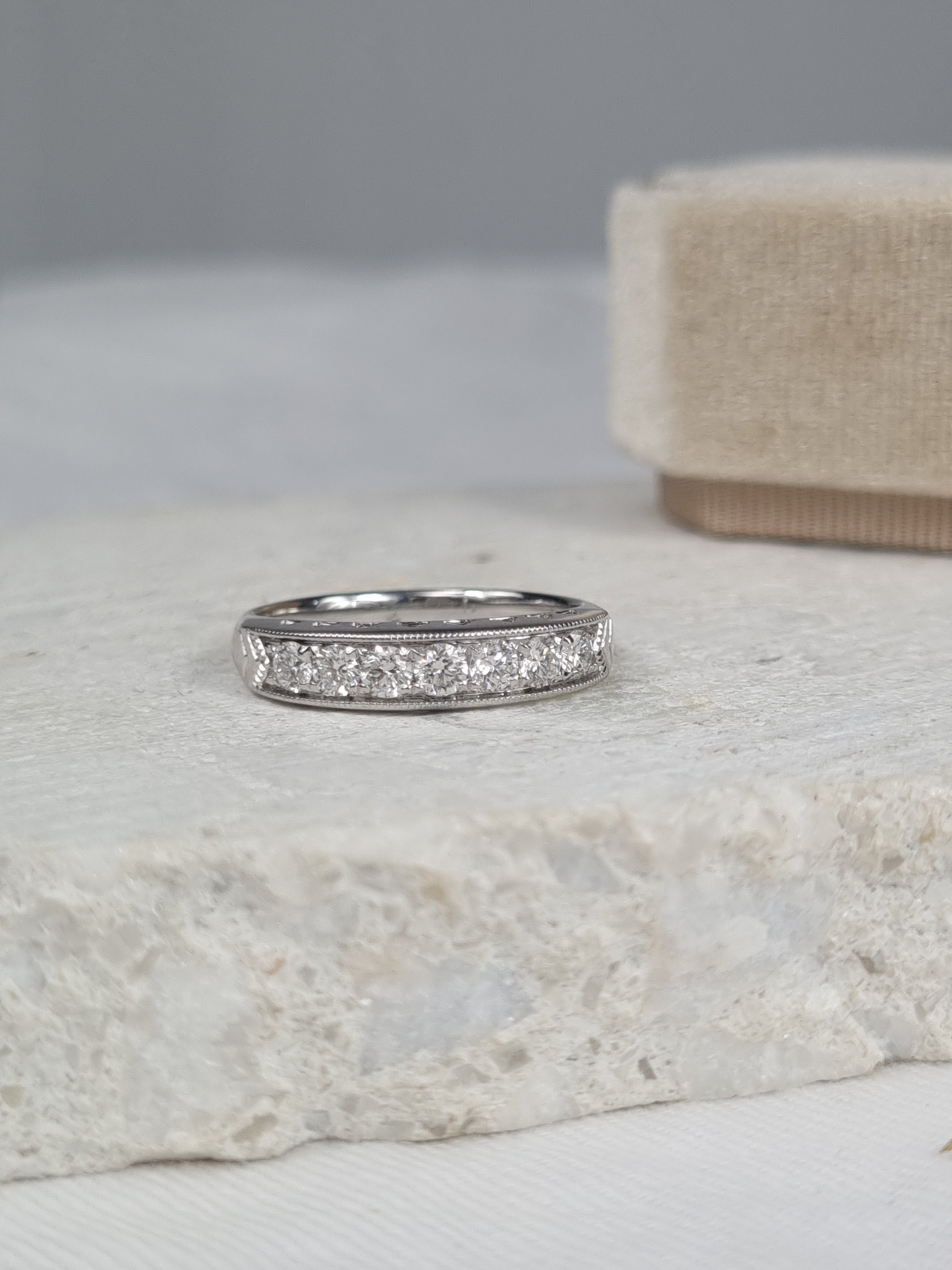 18ct White Gold Diamond Dress ring, 0.50ct total