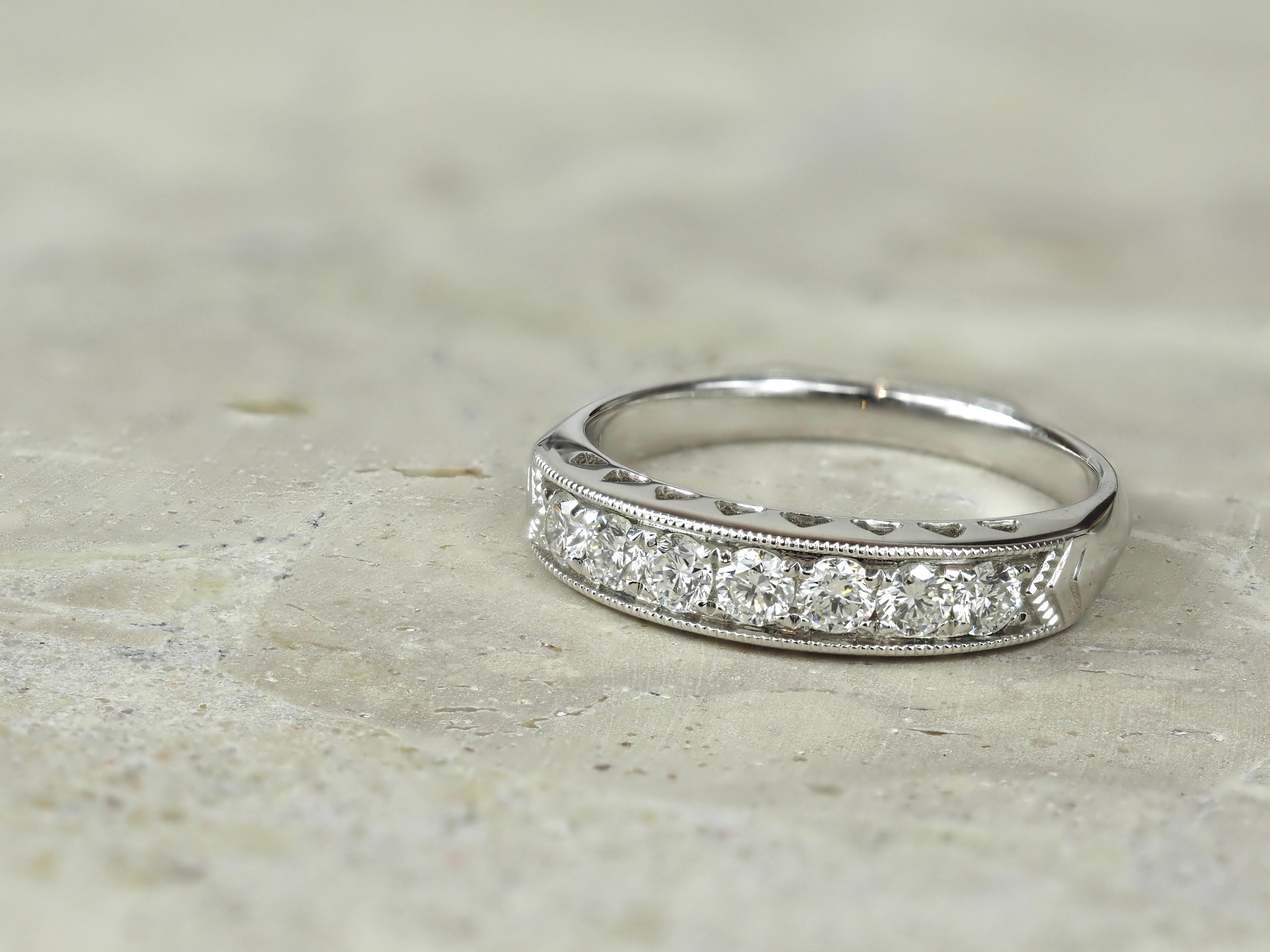 18ct White Gold Diamond Dress ring, 0.50ct total