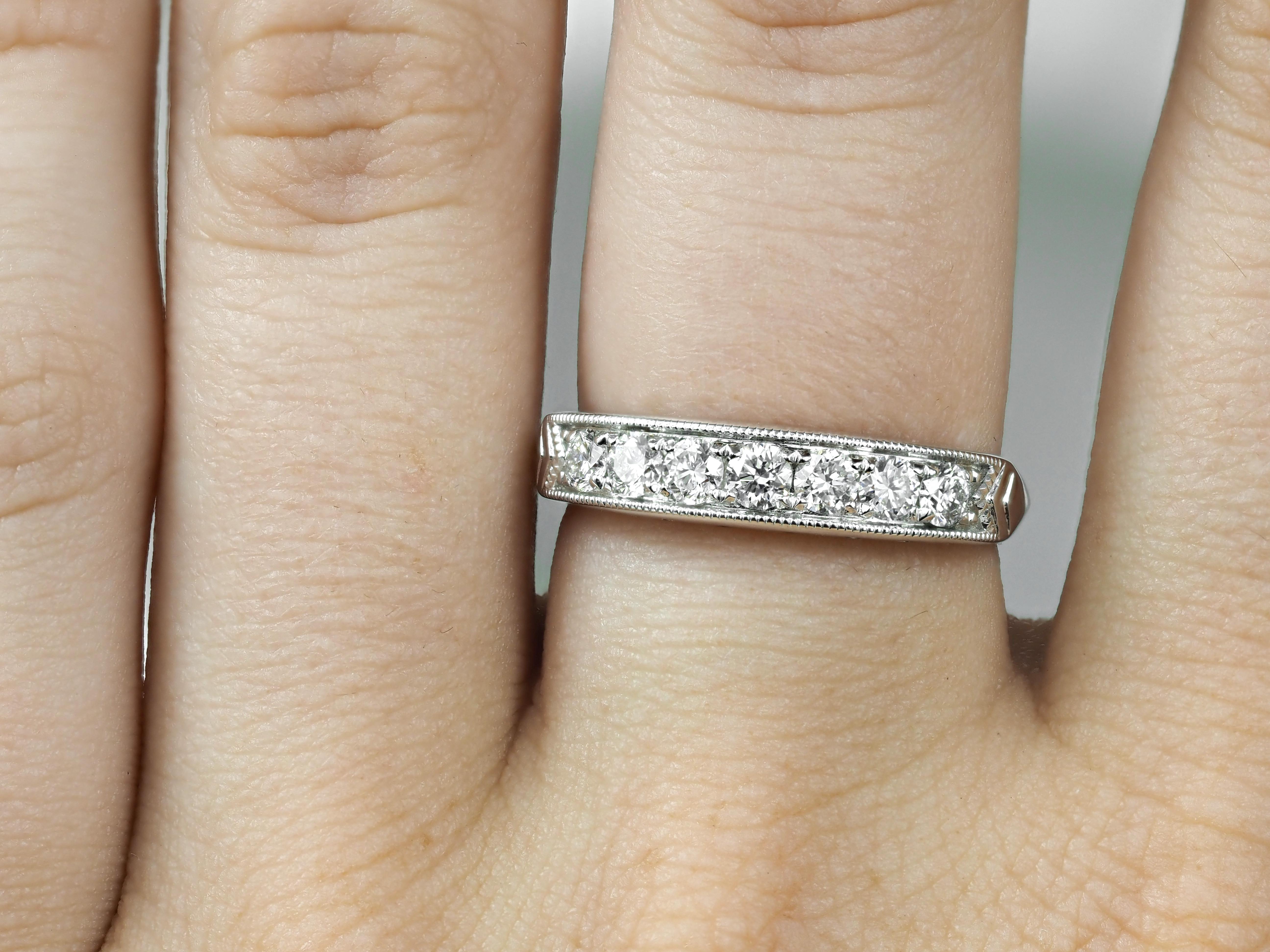 18ct White Gold Diamond Dress ring, 0.50ct total