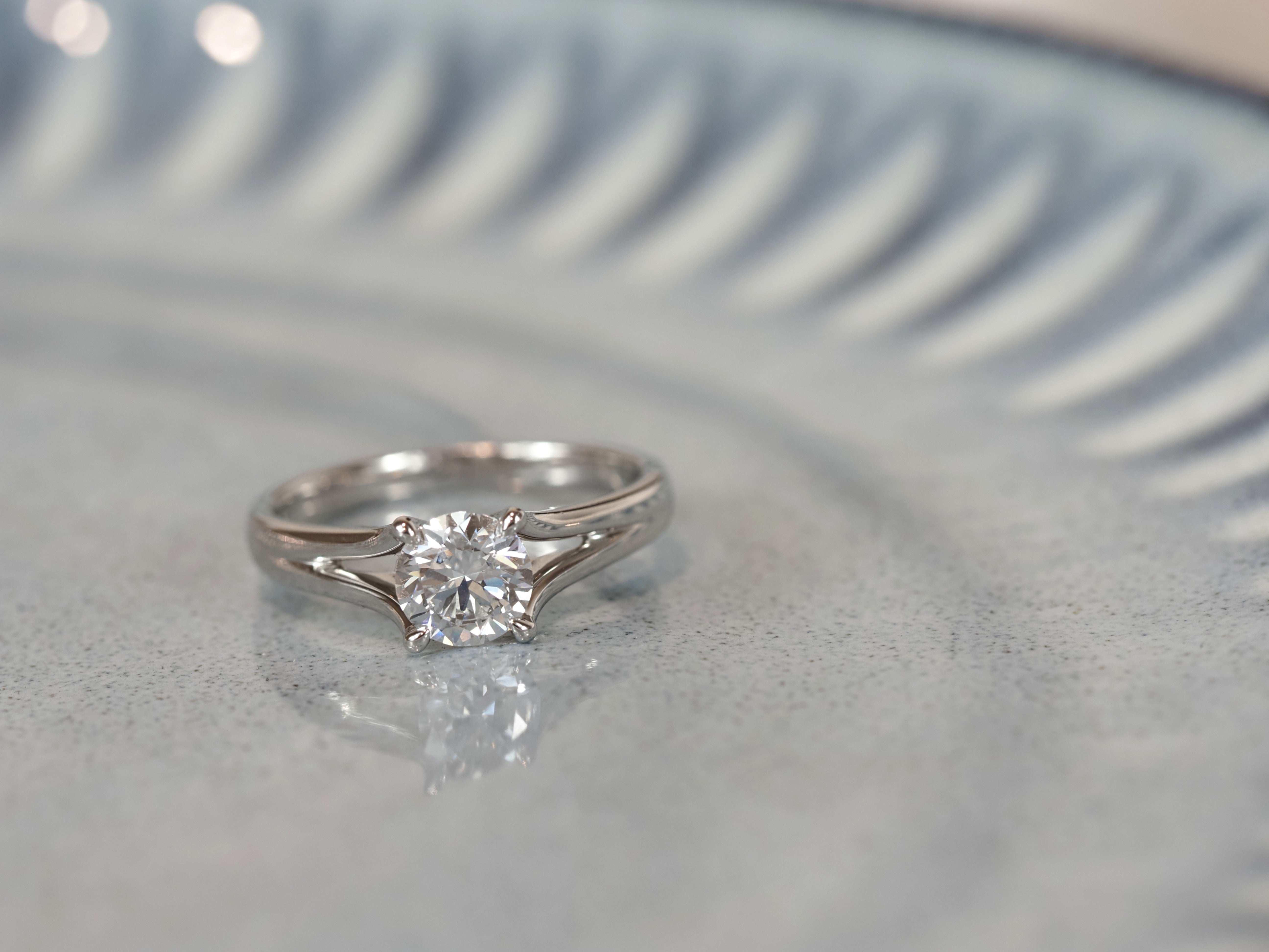 14ct White Gold Lab-Grown Round Brilliant Cut Diamond Ring, 1ct Centre