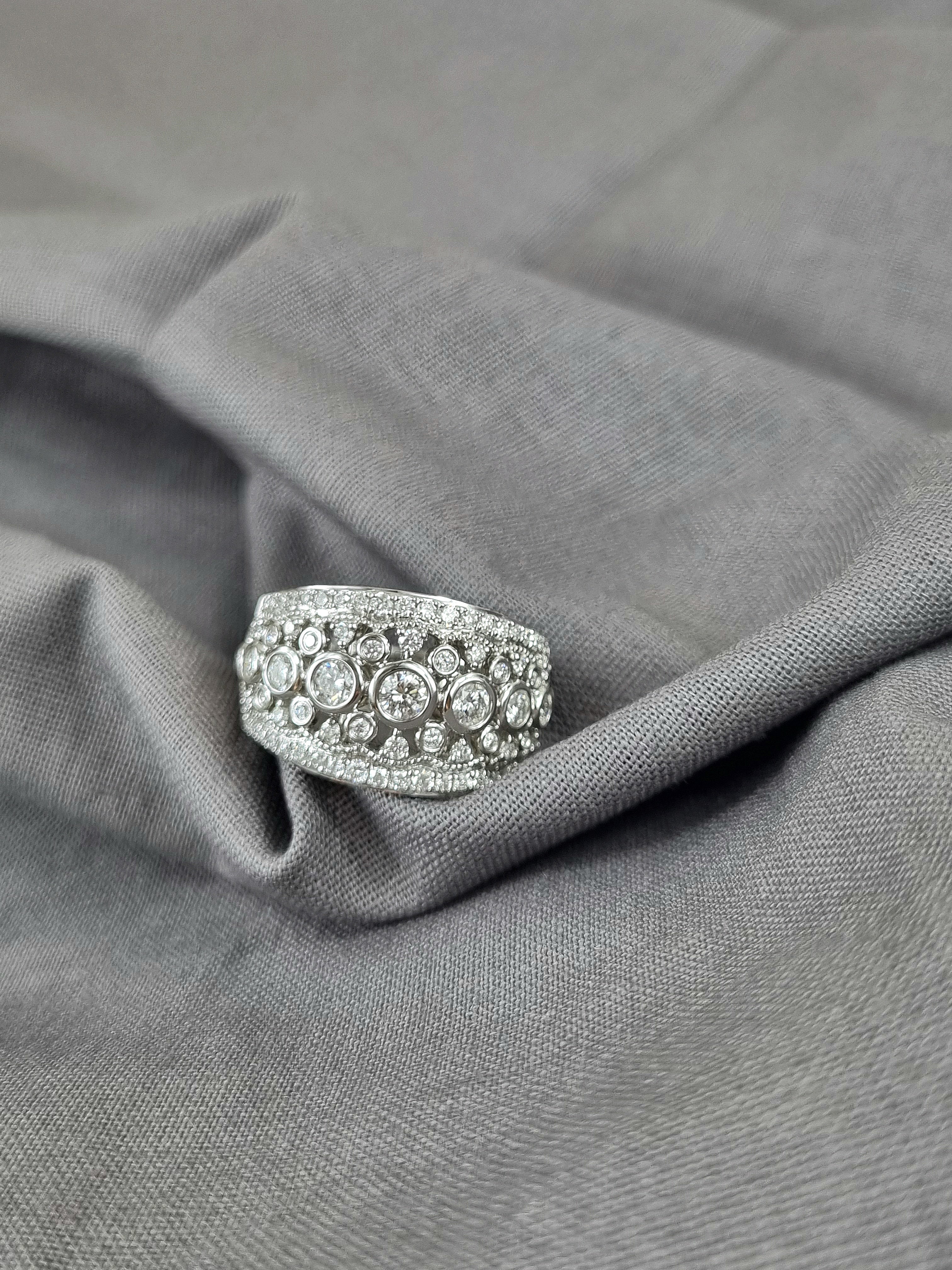 18ct White Gold Filigree Diamond Dress Ring, 1.01 carats total.