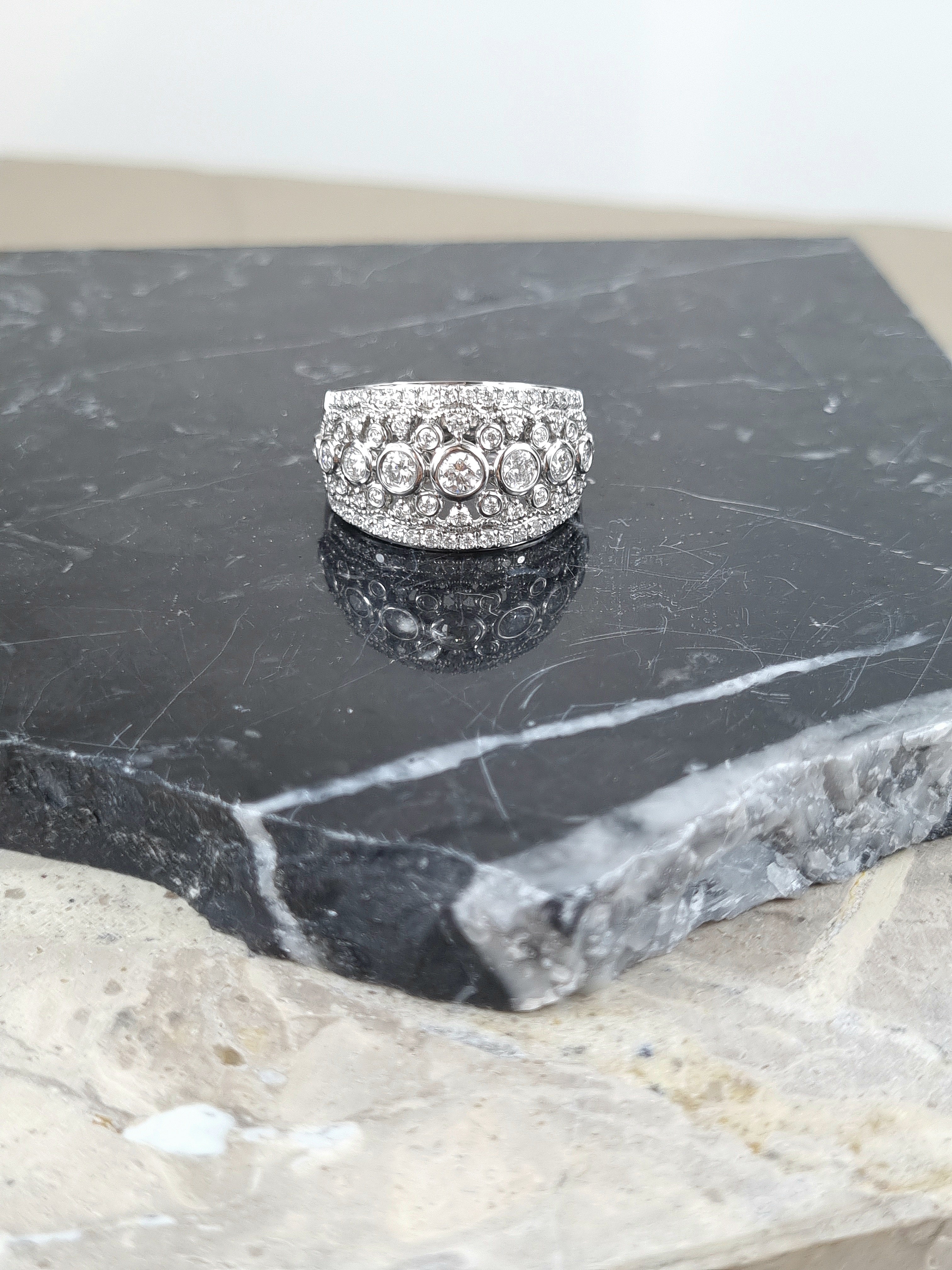 18ct White Gold Filigree Diamond Dress Ring, 1.01 carats total.