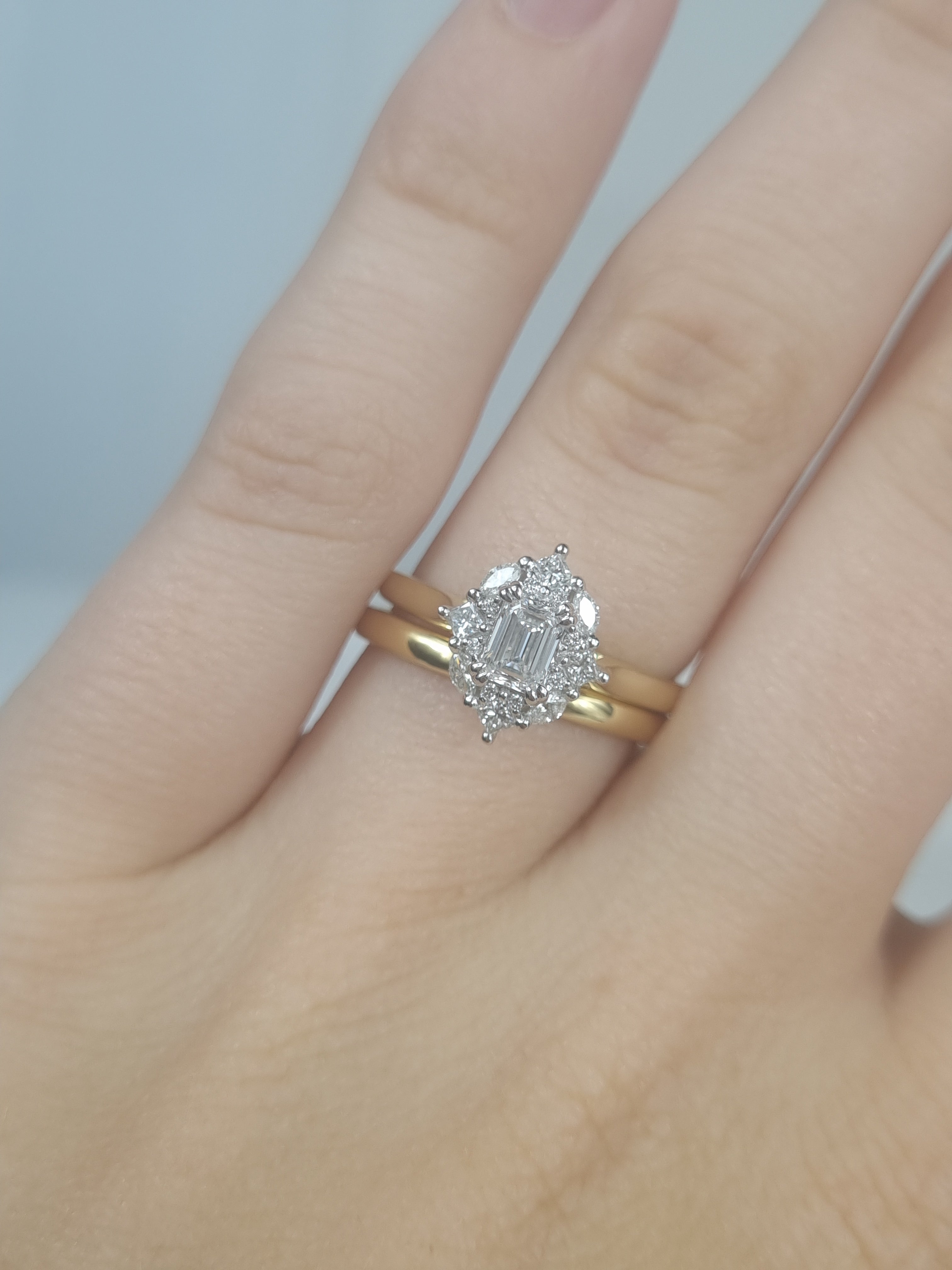 18ct Yellow and White Gold Emerald Cluster Diamond Engagement ring, 0.58ct total