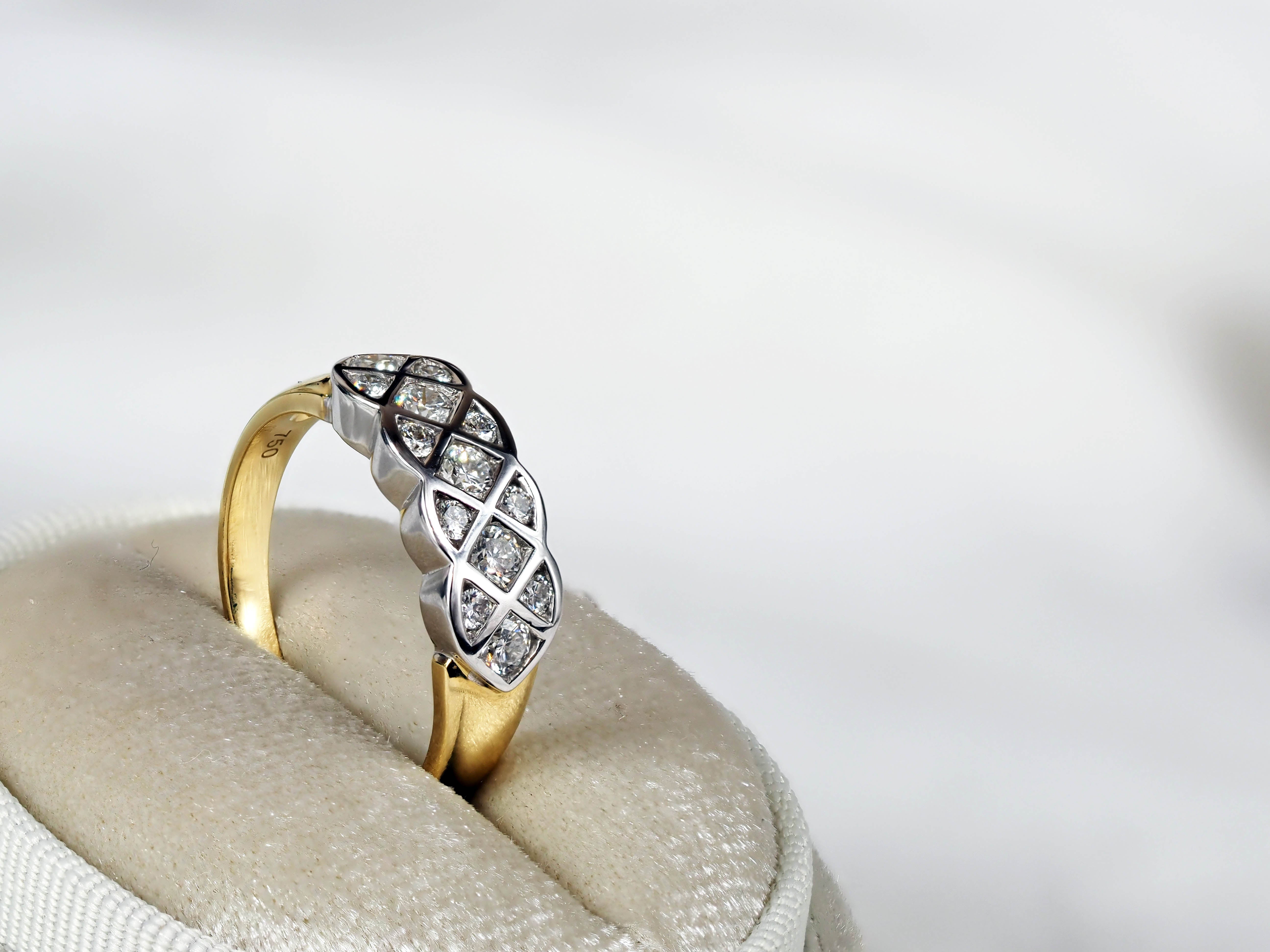 18ct Yellow and White Gold Diamond ring, 0.56ct total