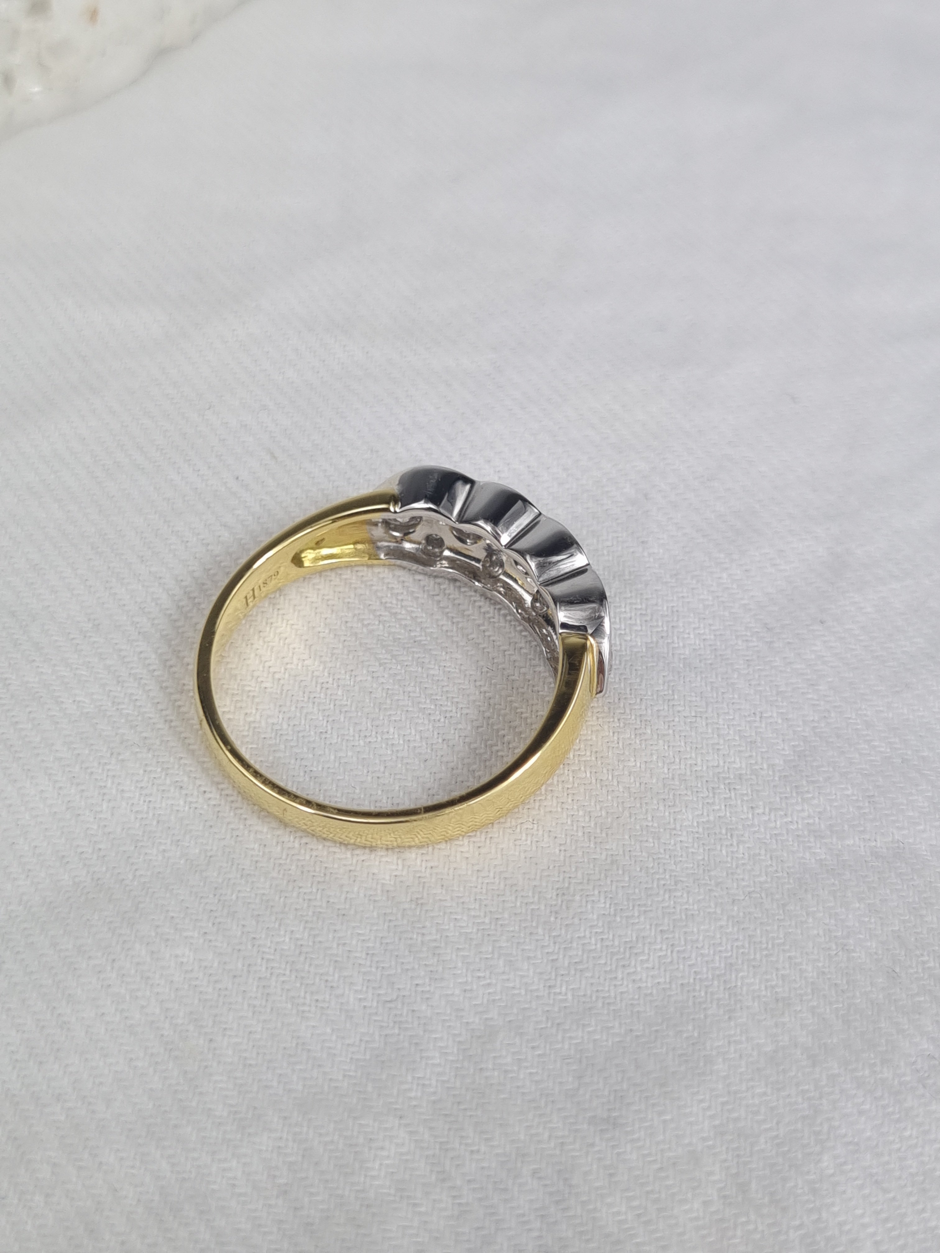 18ct Yellow and White Gold Diamond ring, 0.56ct total