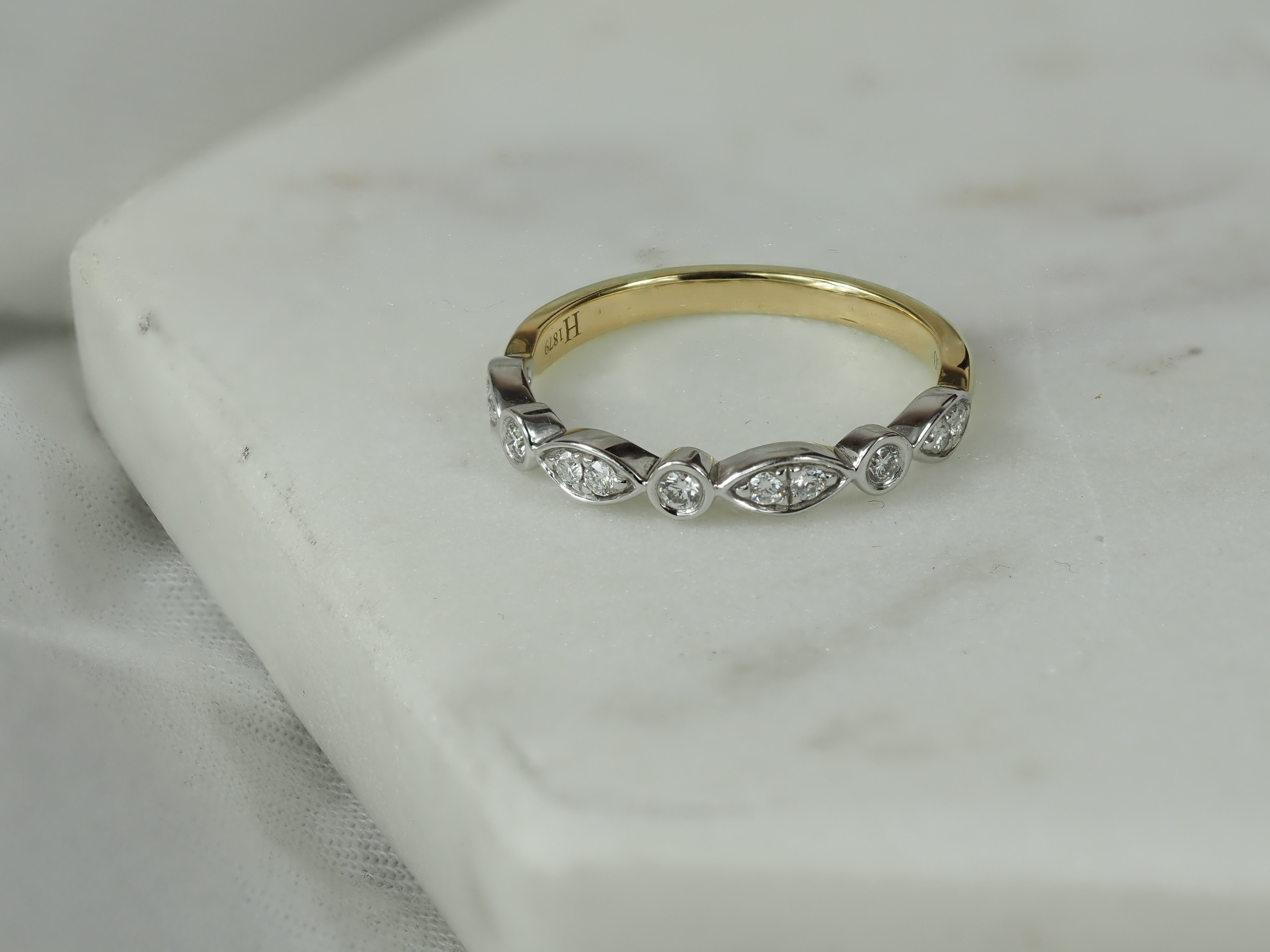 18ct Yellow and White Gold Round and Marquise Shaped Diamond Ring, 0.20ct Total