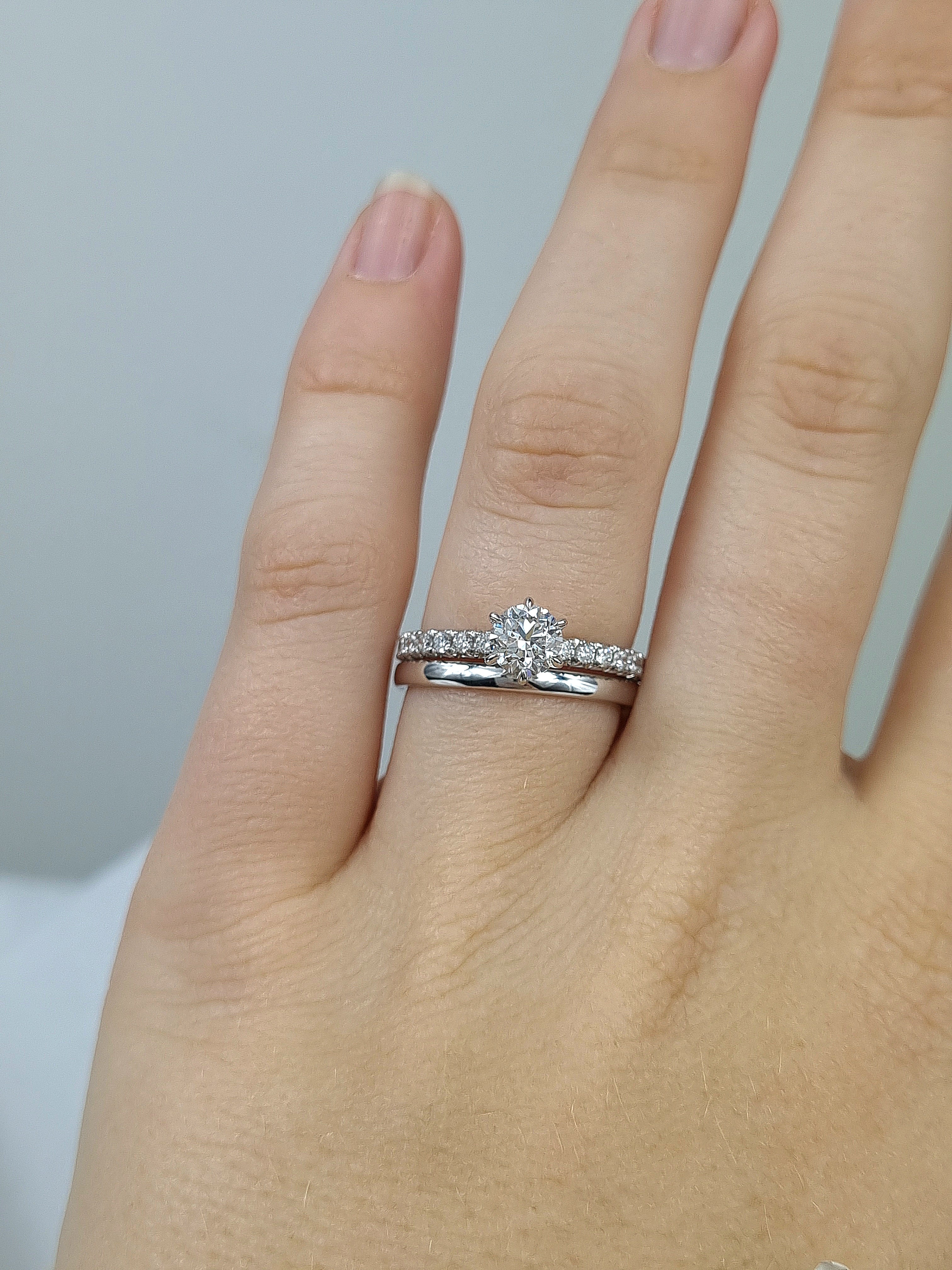 18ct White Gold Round Brillant Cut Diamond Engagement Ring, 0.70ct Centre