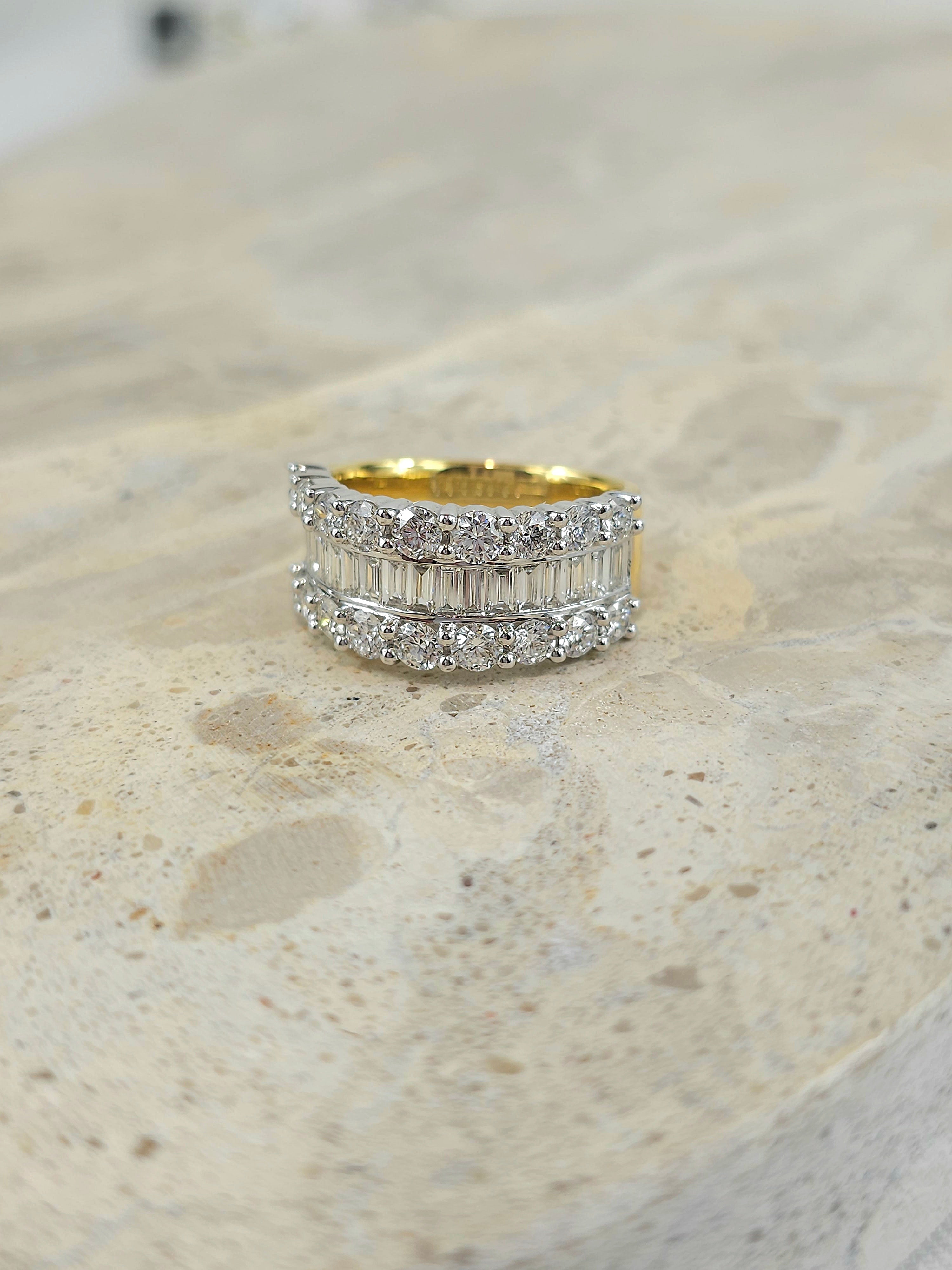 18ct Yellow and White Gold 2.26ct Diamond dress ring