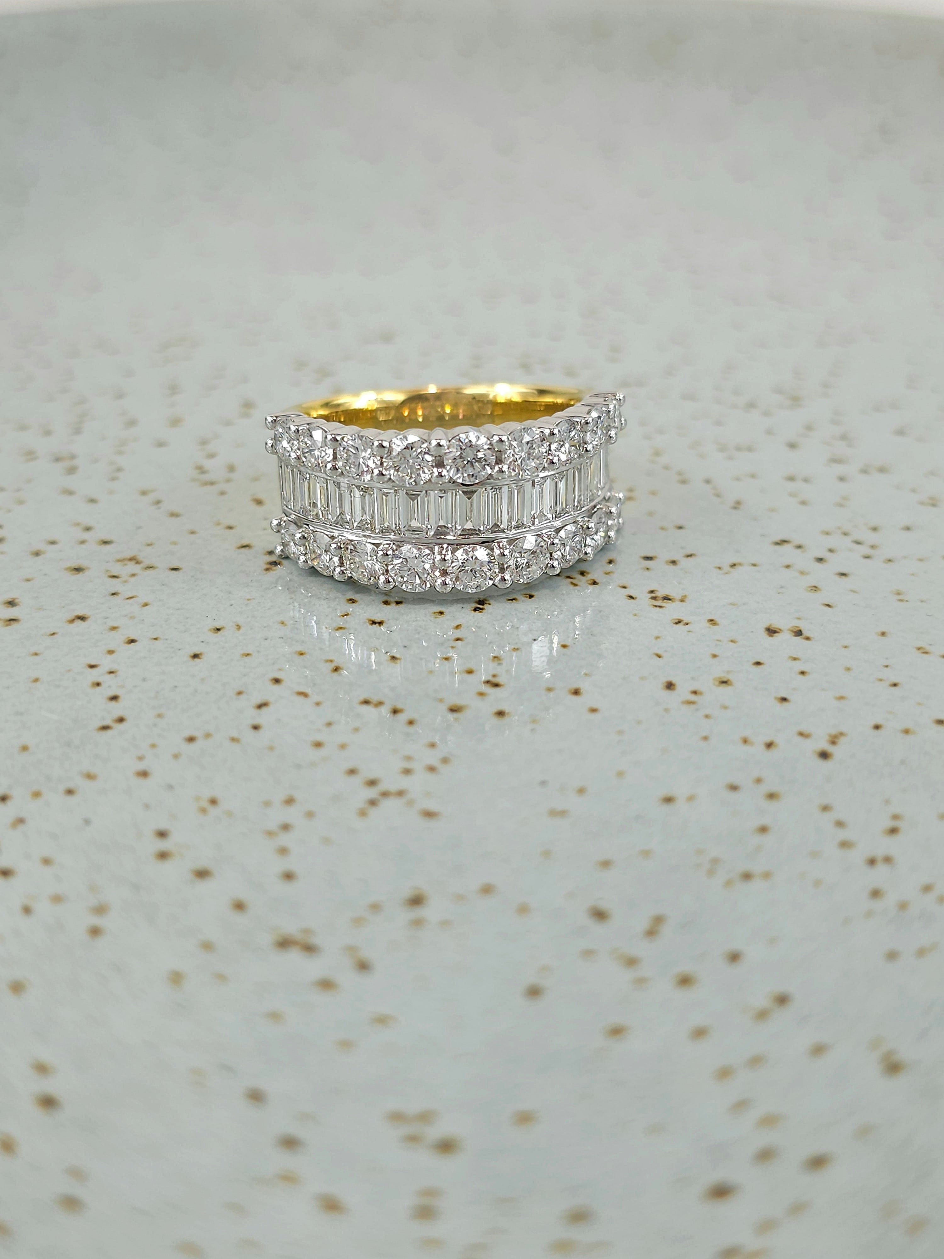 18ct Yellow and White Gold 2.26ct Diamond dress ring