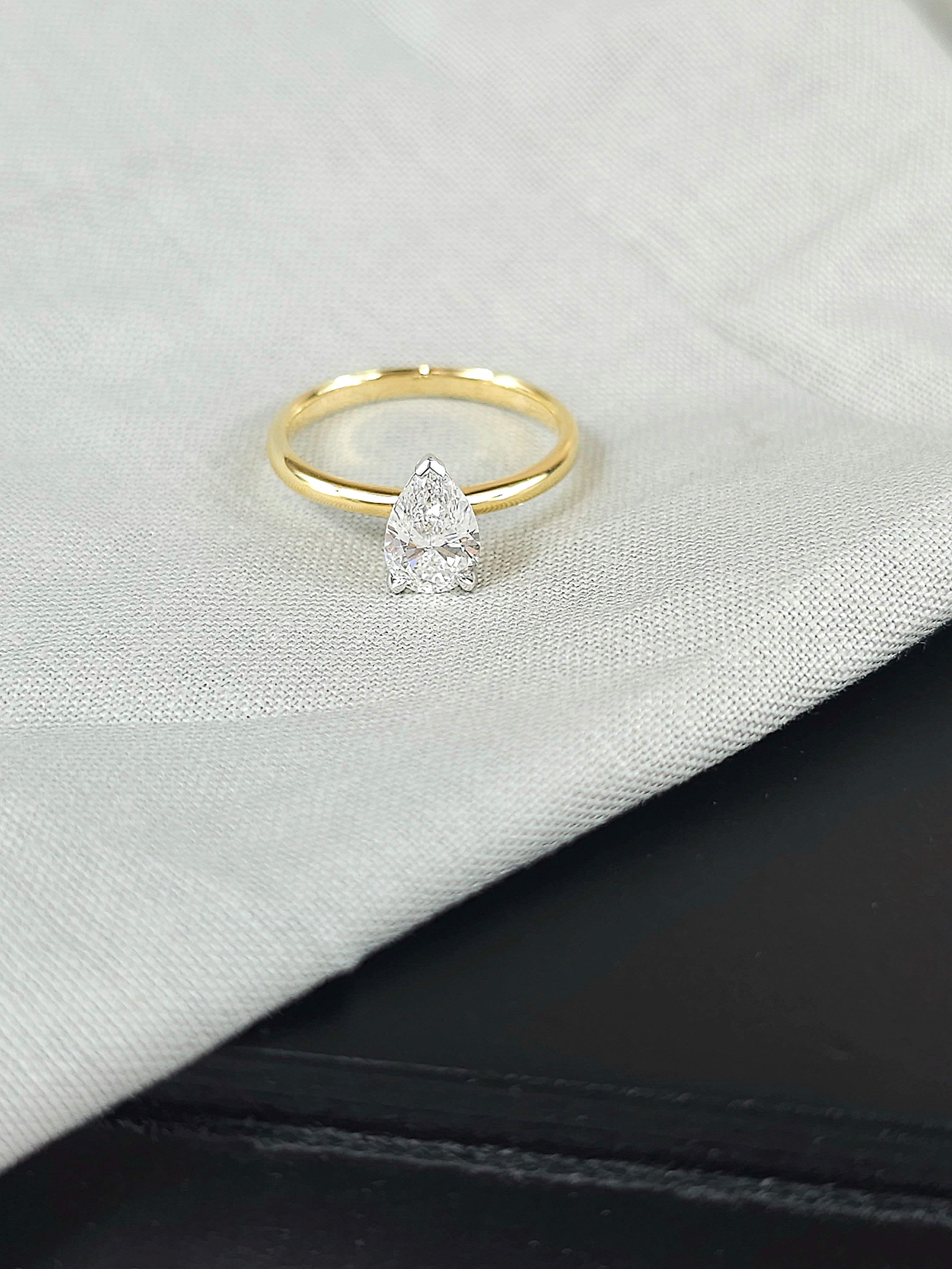 18ct Yellow and White Gold Lab-Grown Pear cut Diamond Engagement ring, 1ct Centre