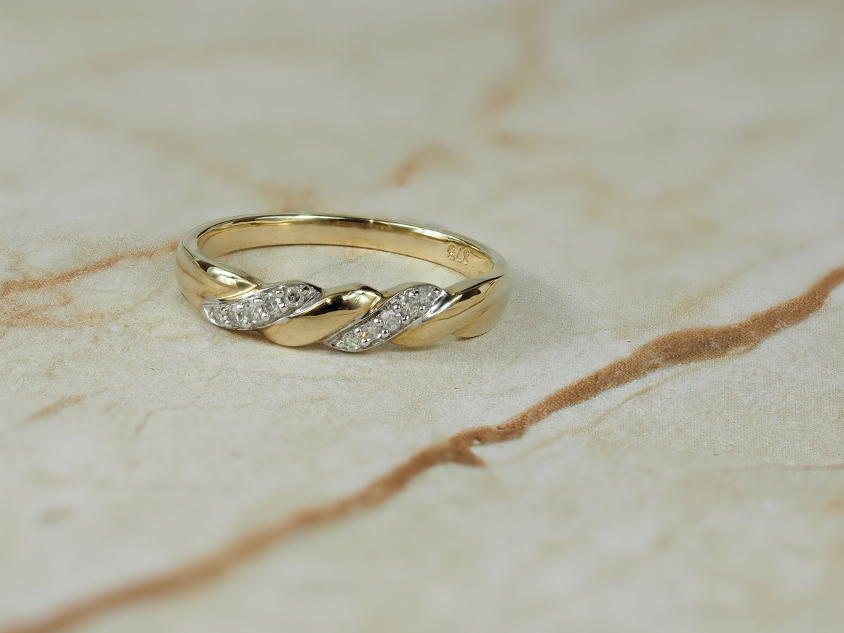 9ct Yellow Gold Diamond Ring