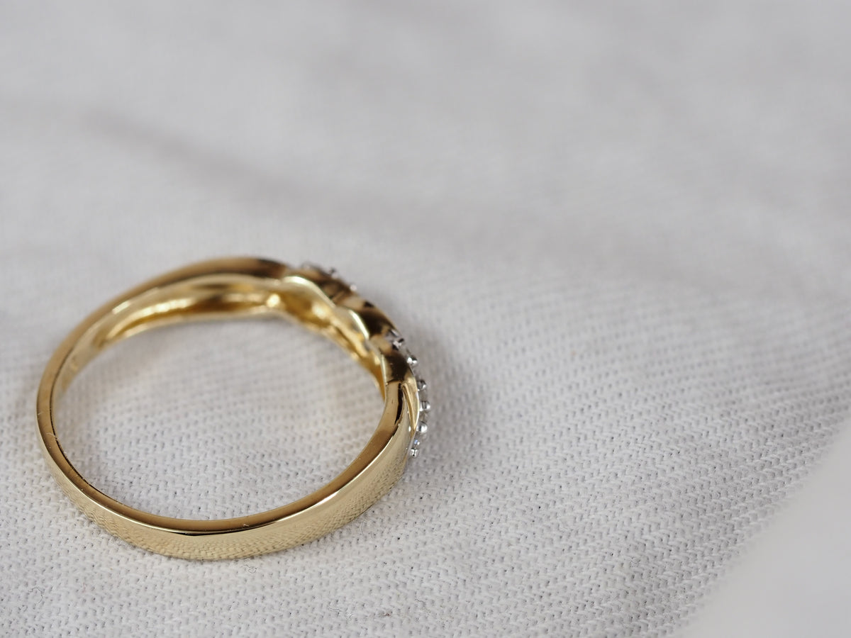 9ct Yellow Gold Diamond Ring
