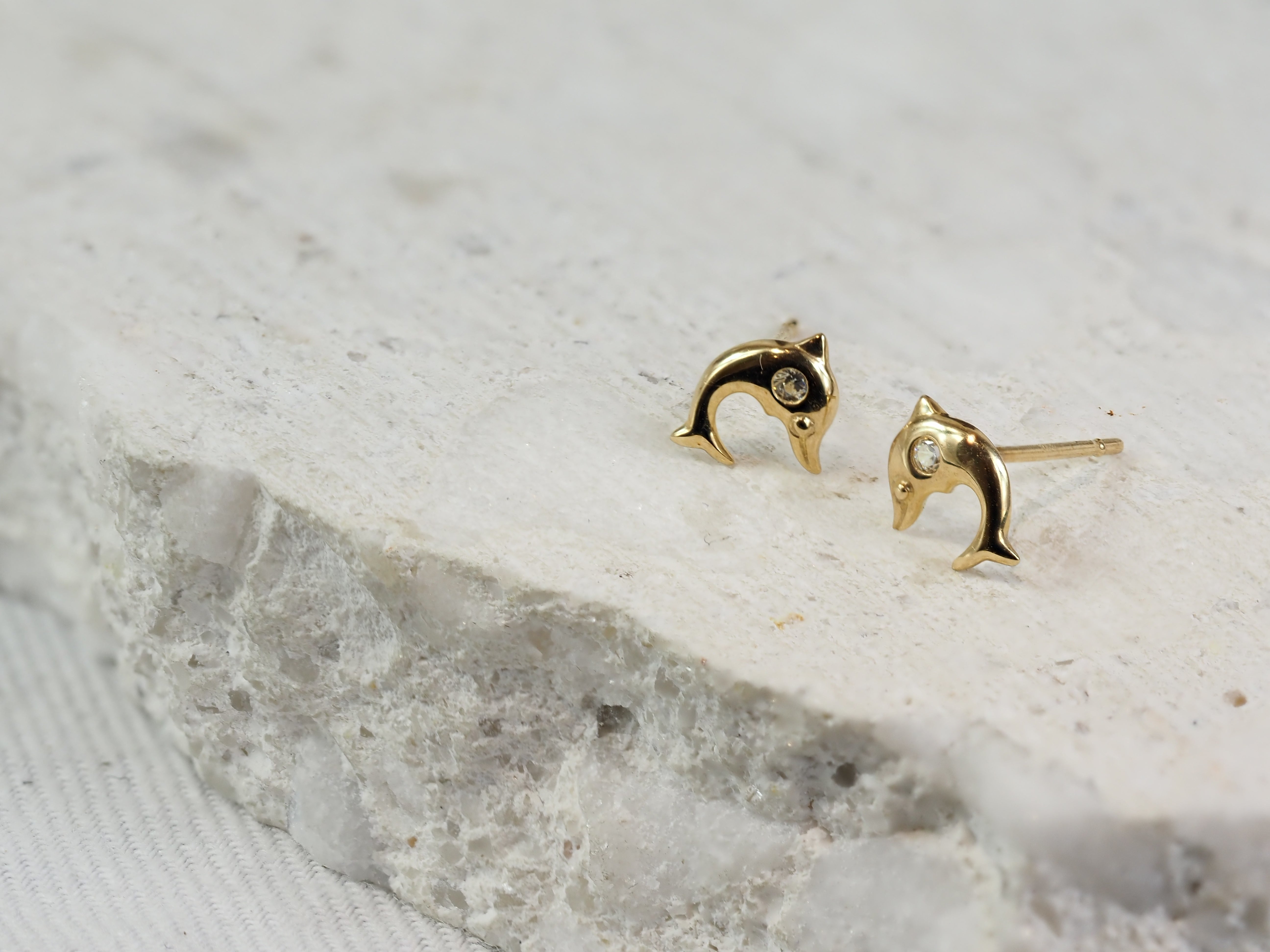 9ct Yellow Gold Dolphin Stud Earrings