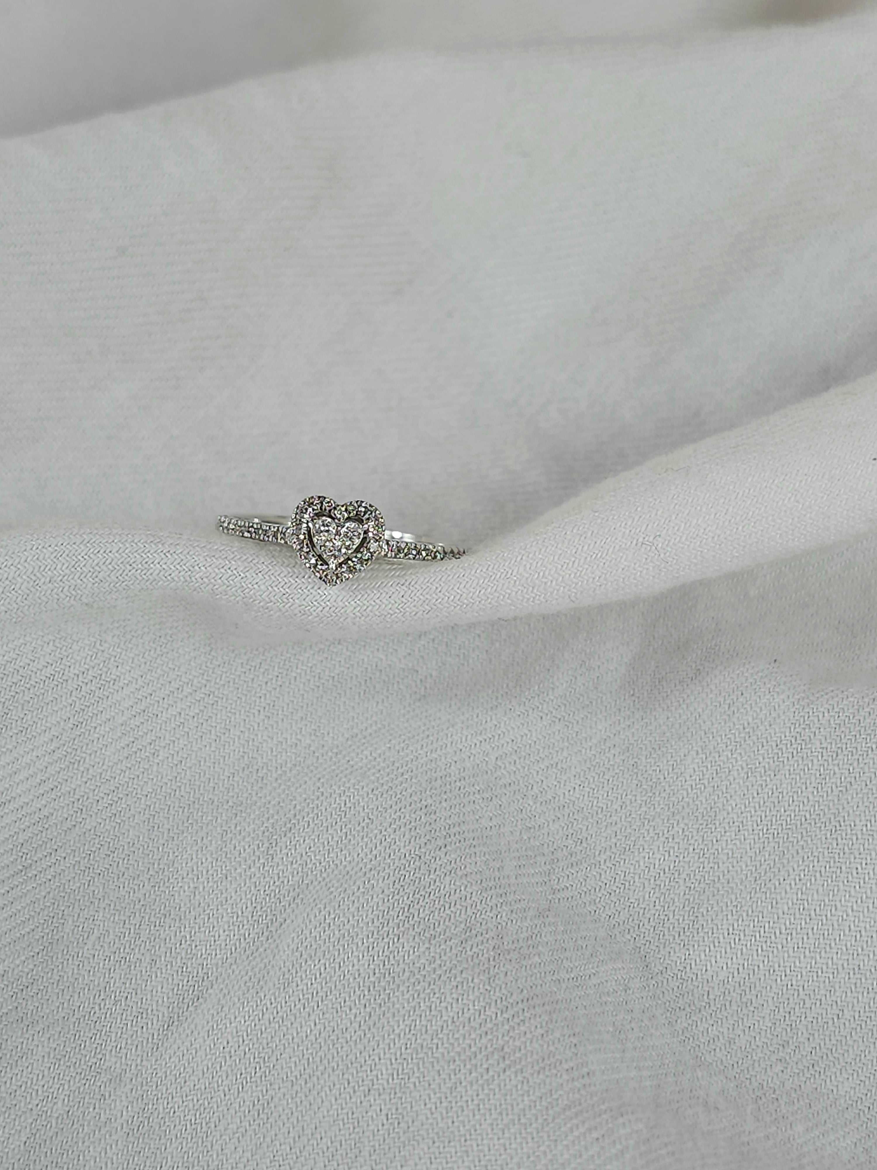 9ct White Gold 0.15ct Diamond Heart Cluster Halo Ring