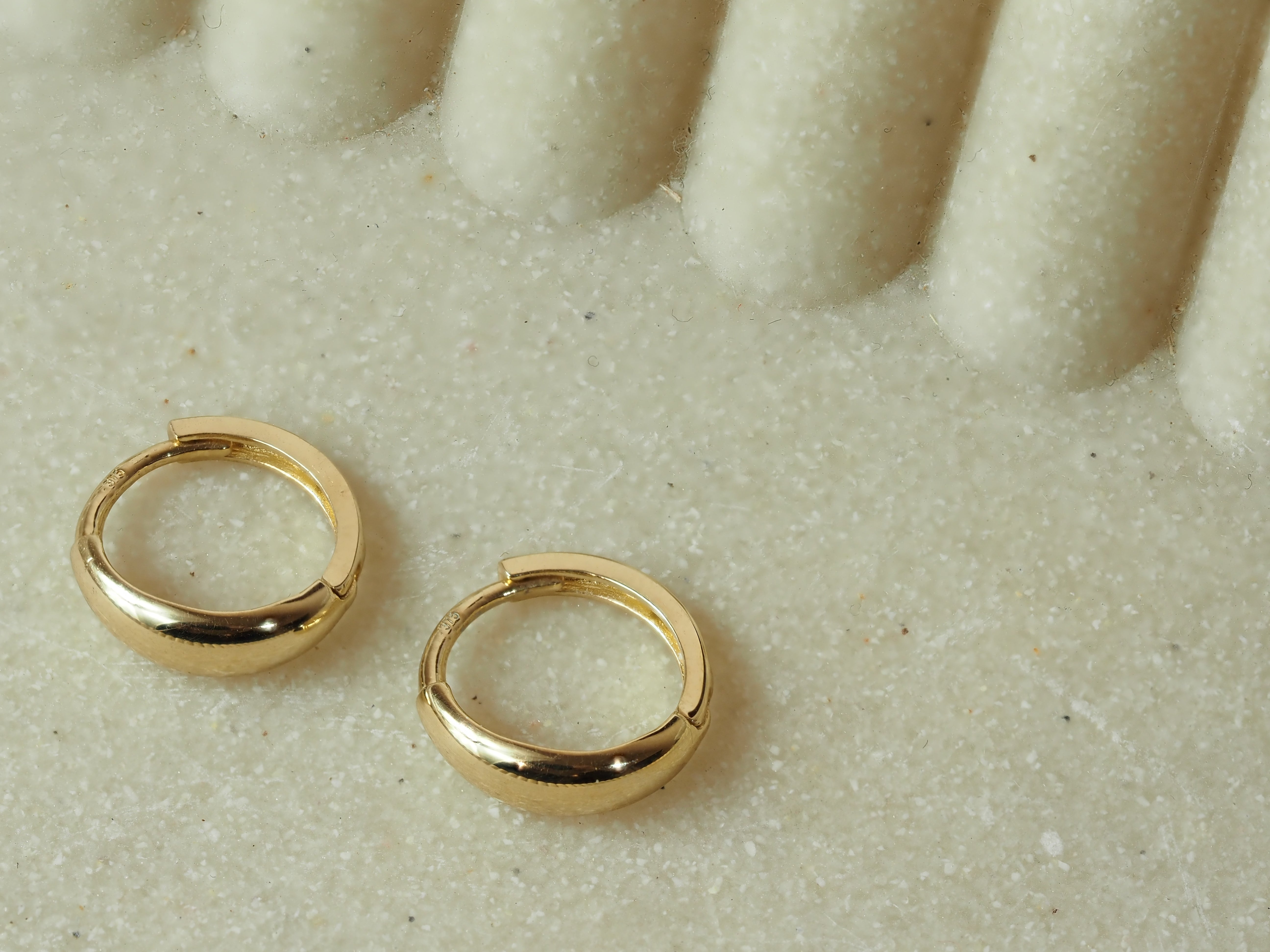 9ct Yellow Gold Tapered Huggie Earrings