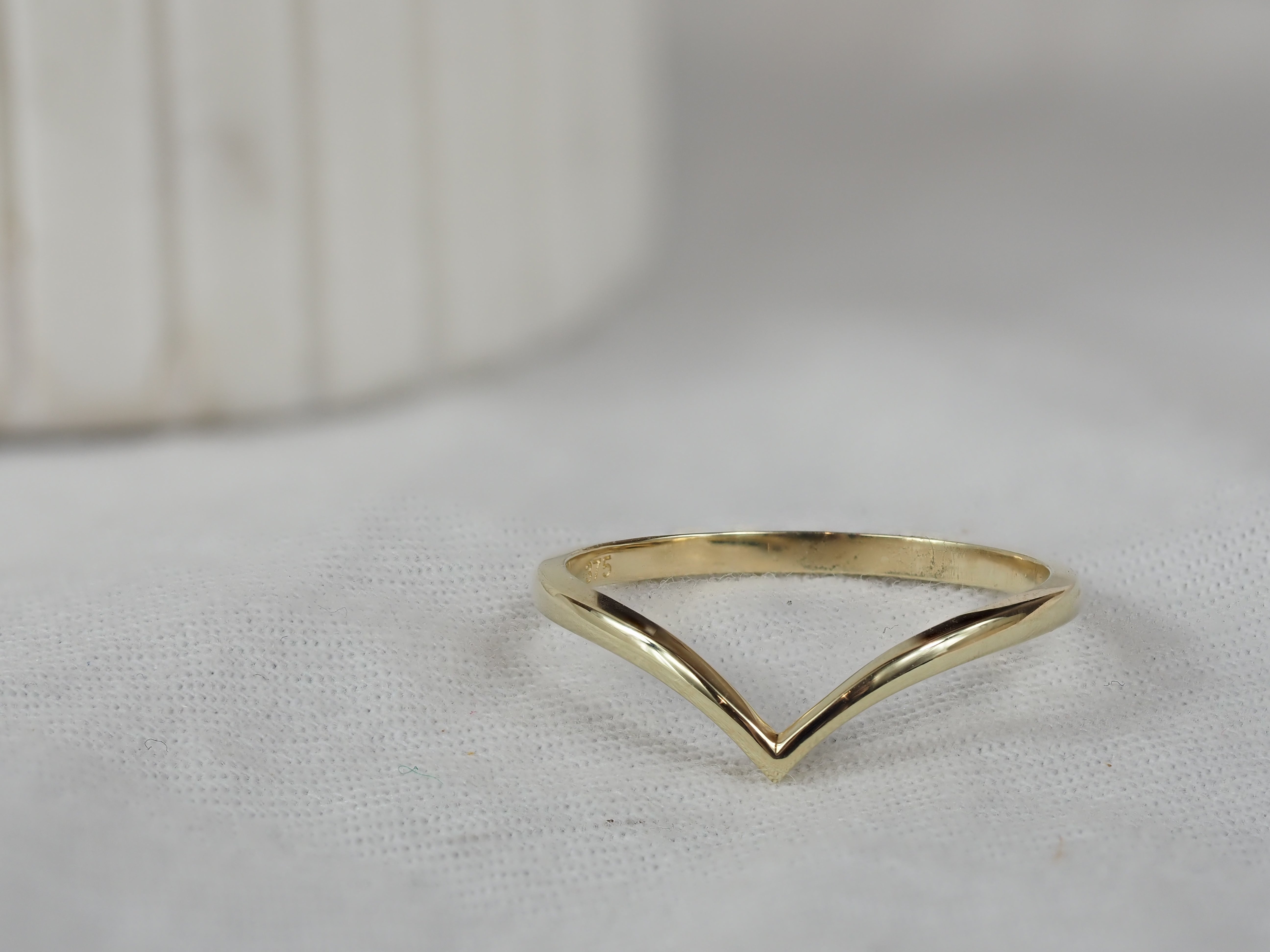 9ct Yellow Gold Wish Ring