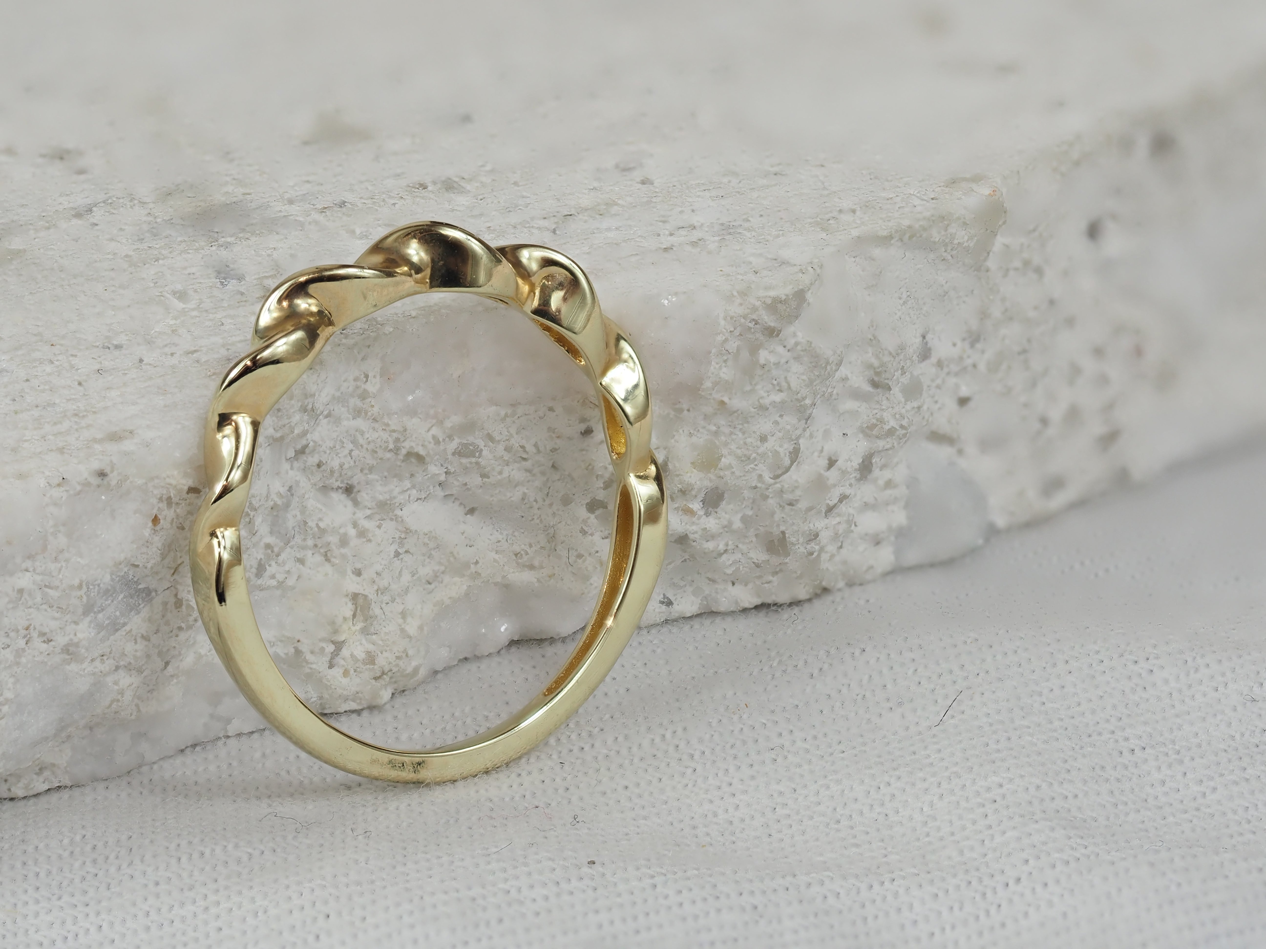 9ct Yellow Gold Twist Band Ring