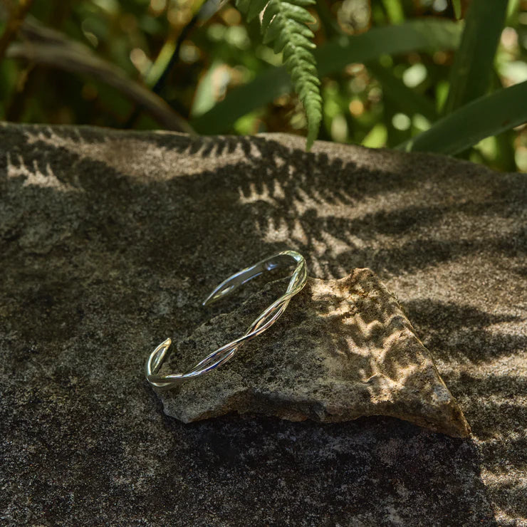 Najo Belle Hinged Cuff Bangle
