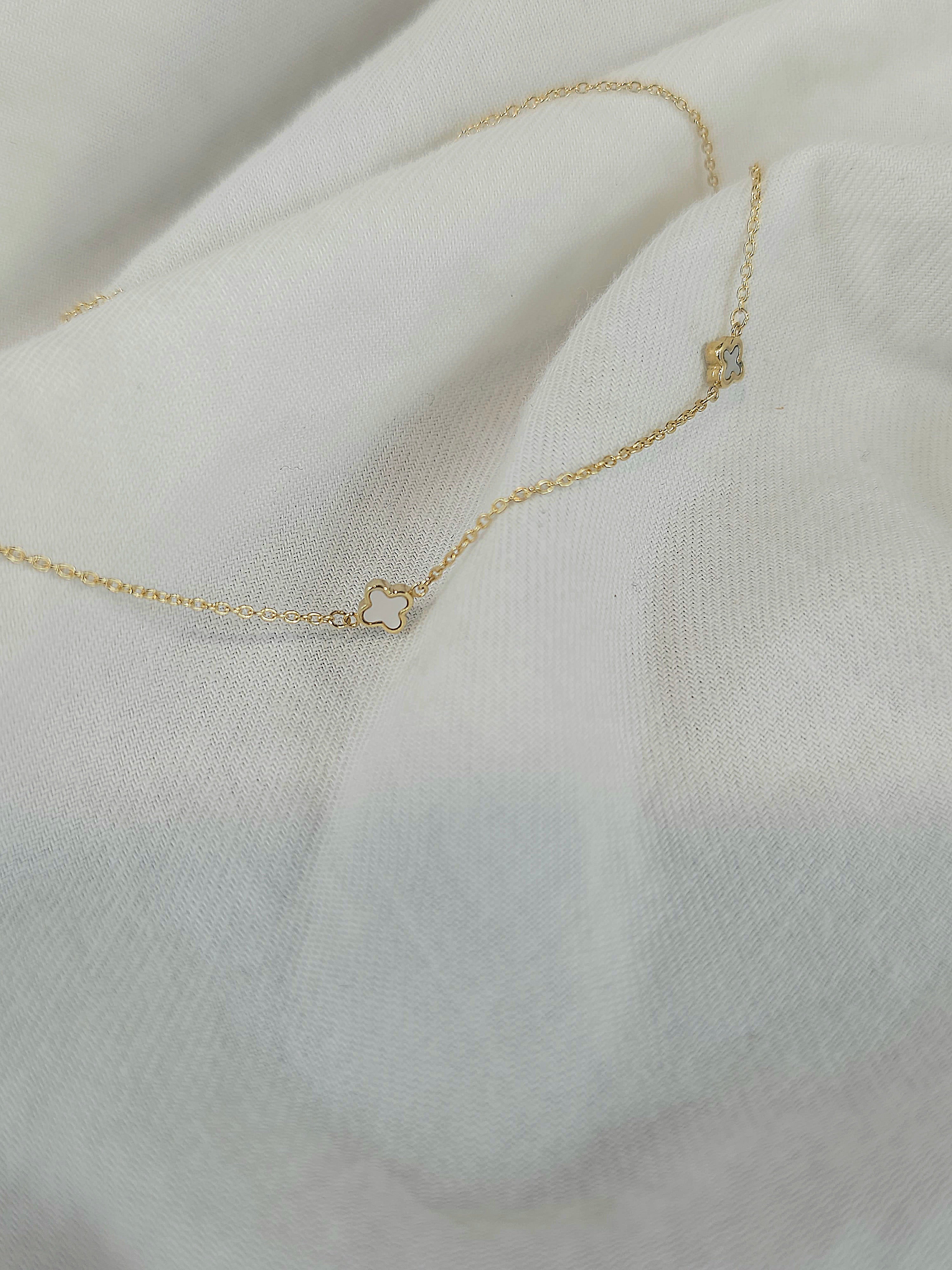 9ct Yellow Gold Mini Clover Necklet