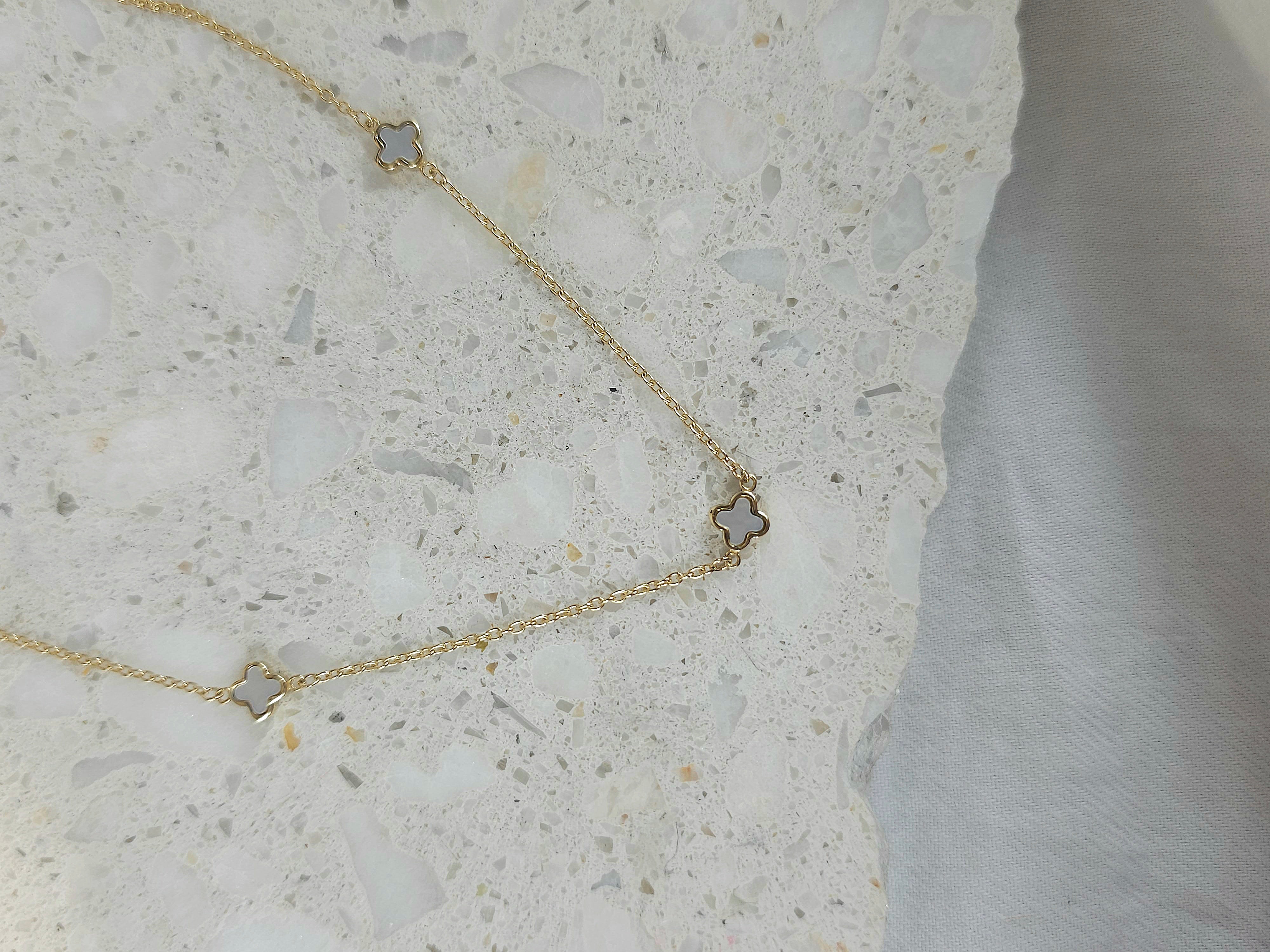 9ct Yellow Gold Mini Clover Necklet