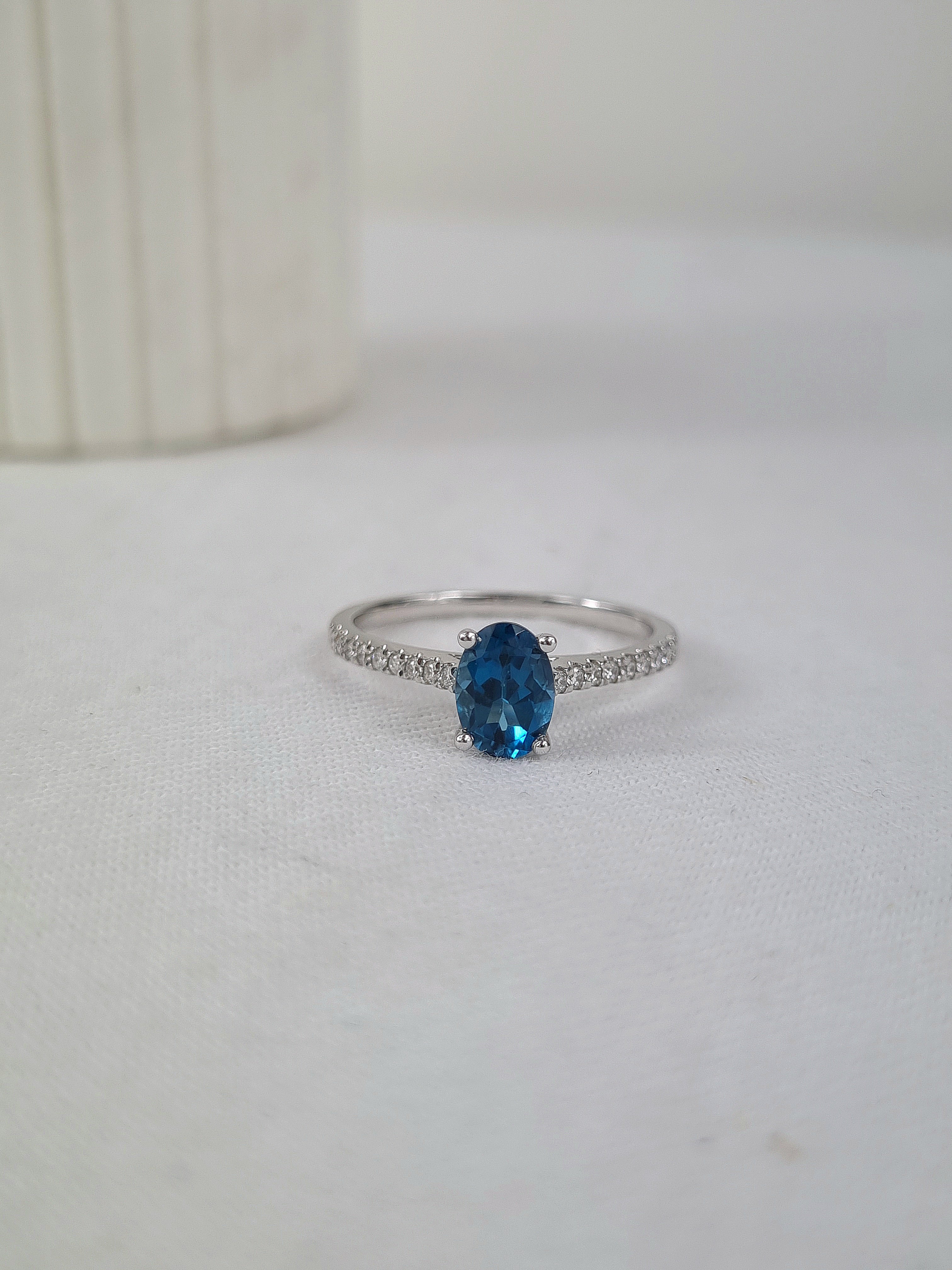 9ct White Gold London Blue Topaz and Diamond ring