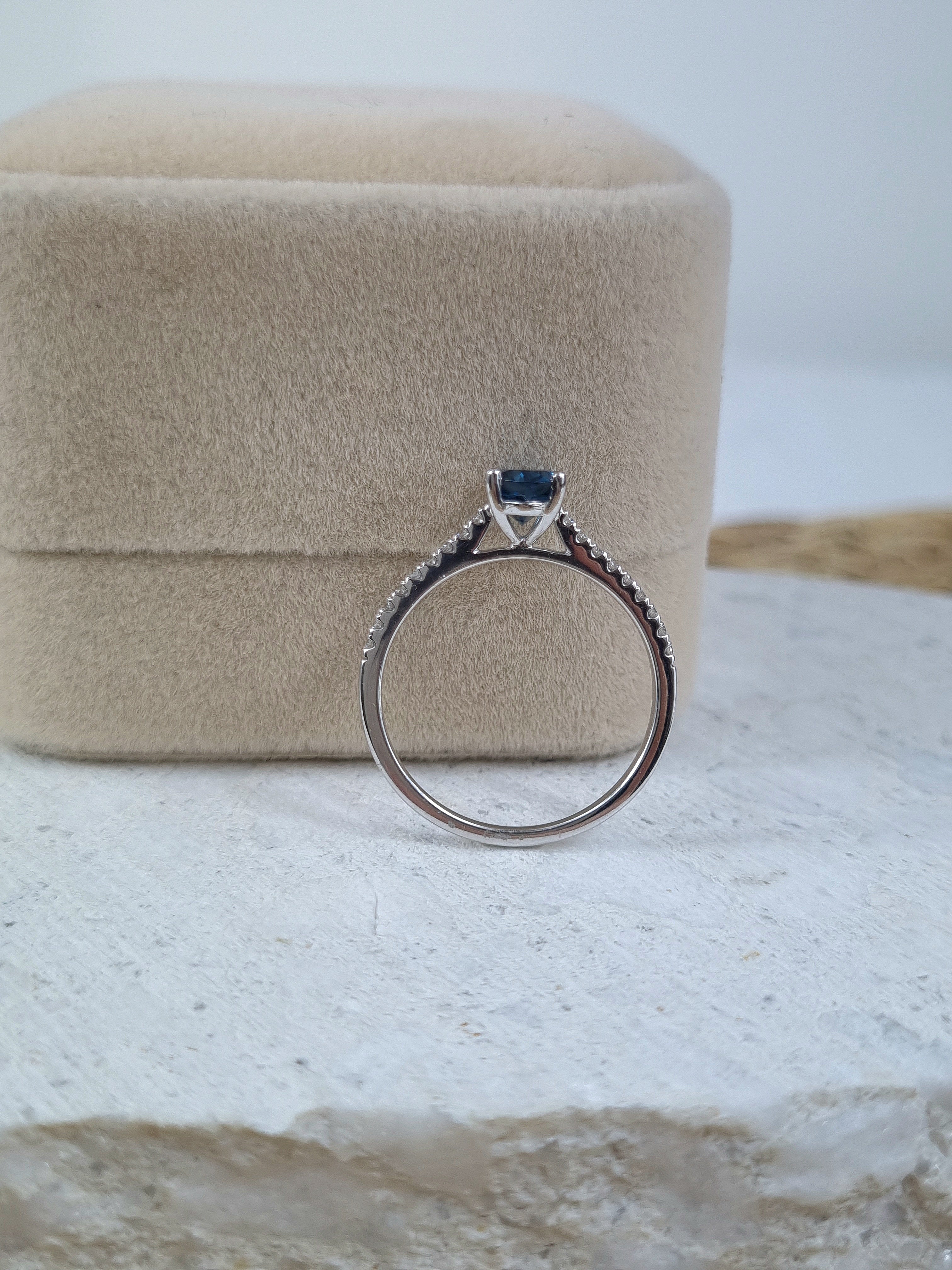 9ct White Gold London Blue Topaz and Diamond ring