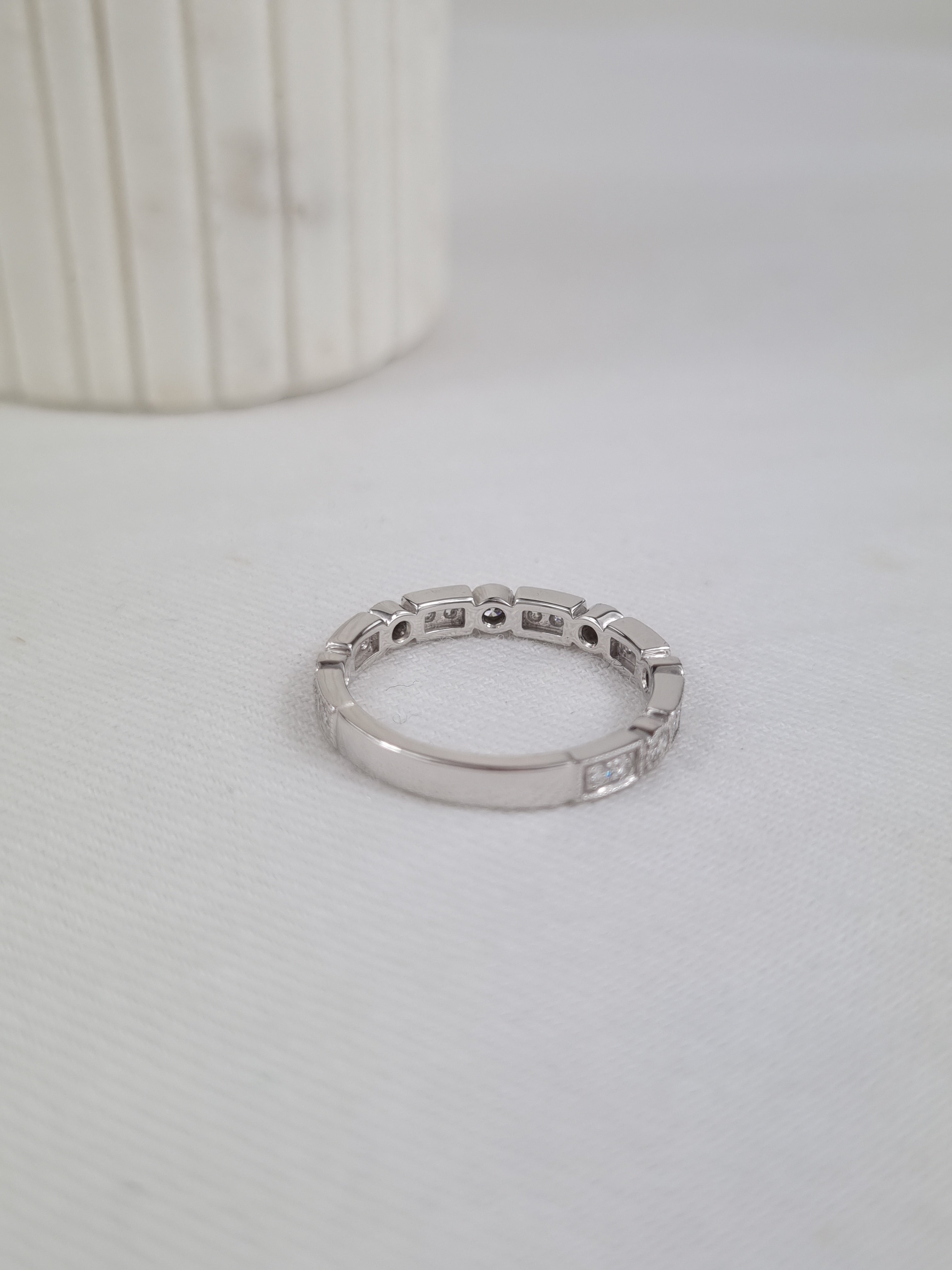 18ct White Gold Vintage Style Round Brilliant cut Diamond band, 0.39ct total