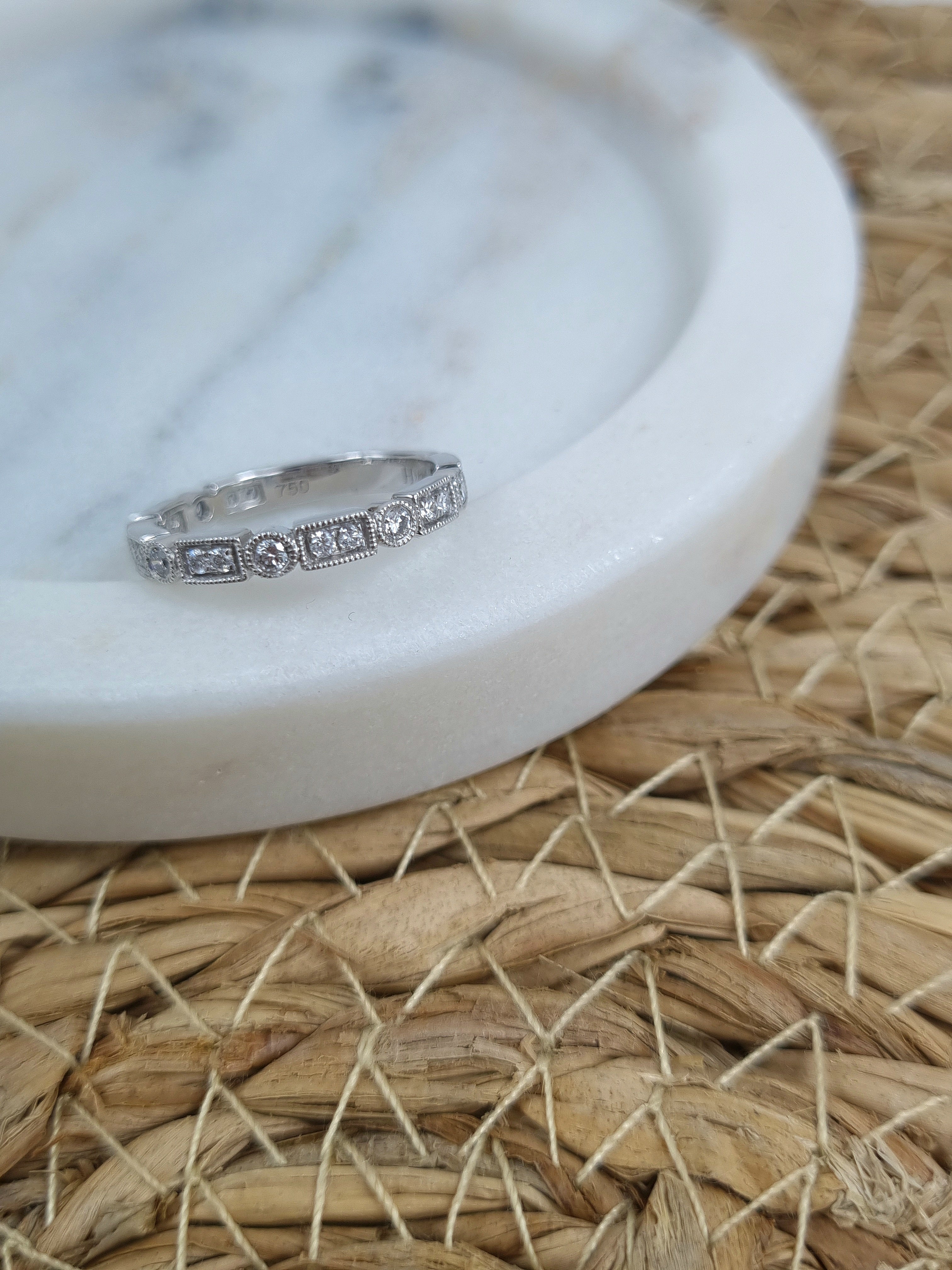 18ct White Gold Vintage Style Round Brilliant cut Diamond band, 0.39ct total